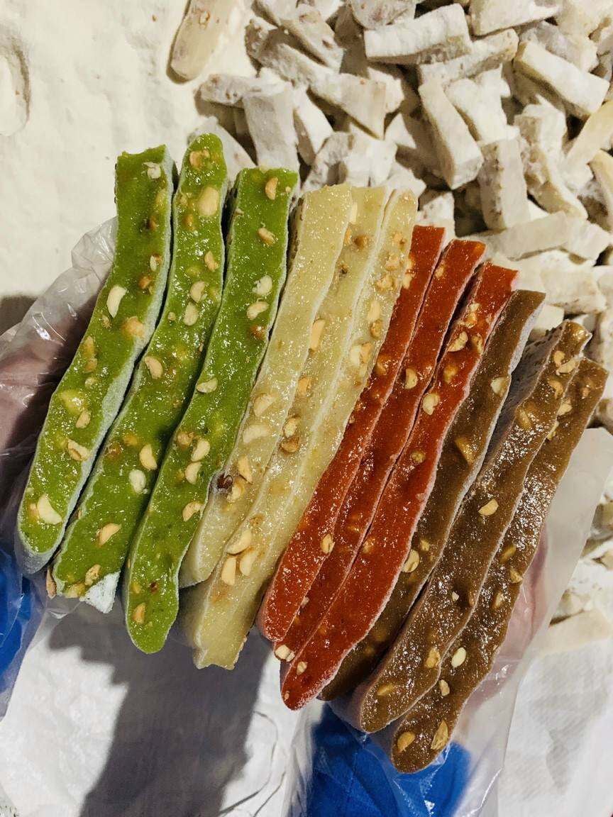 Chè Lam đặc biệt . Bánh chè Lam