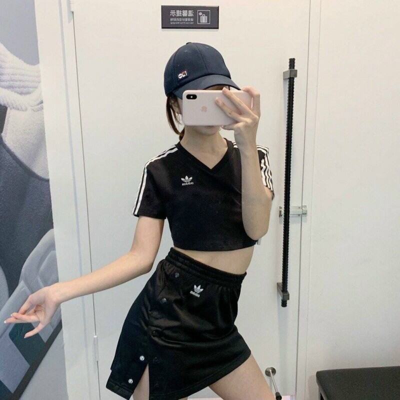 ÁO THUN KIỂU CROPTOP VIỀN VAI ÁO THUN CỔ V FORM 45KG
