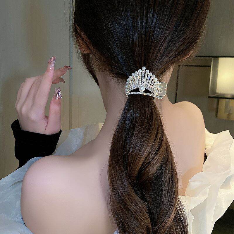 Kẹp tóc hình vương miện đính đá