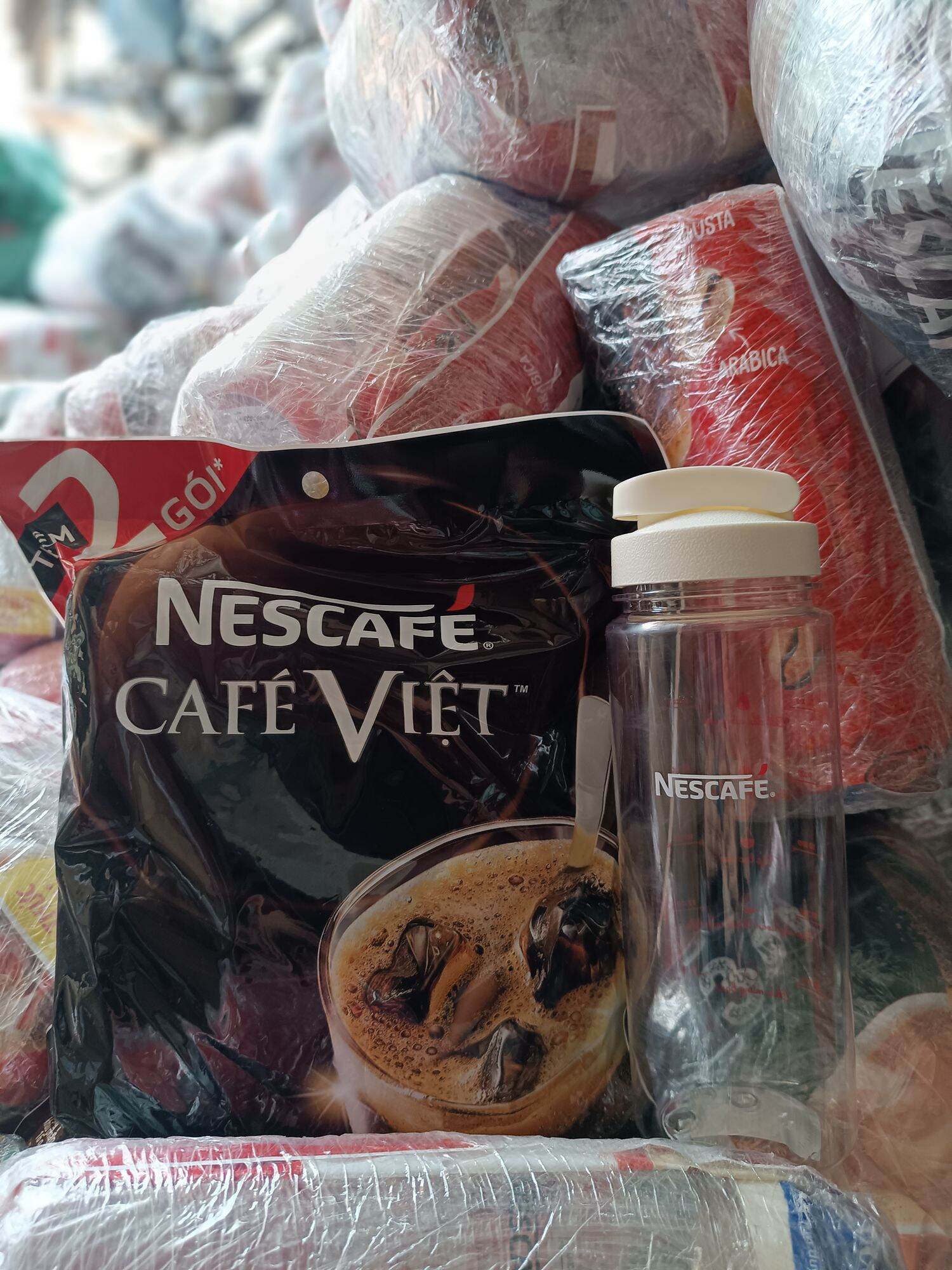 [Tặng bình nước 700ml]Nescafé Cafe Việt cà phê đen hòa tan bịch 35 gói*16g