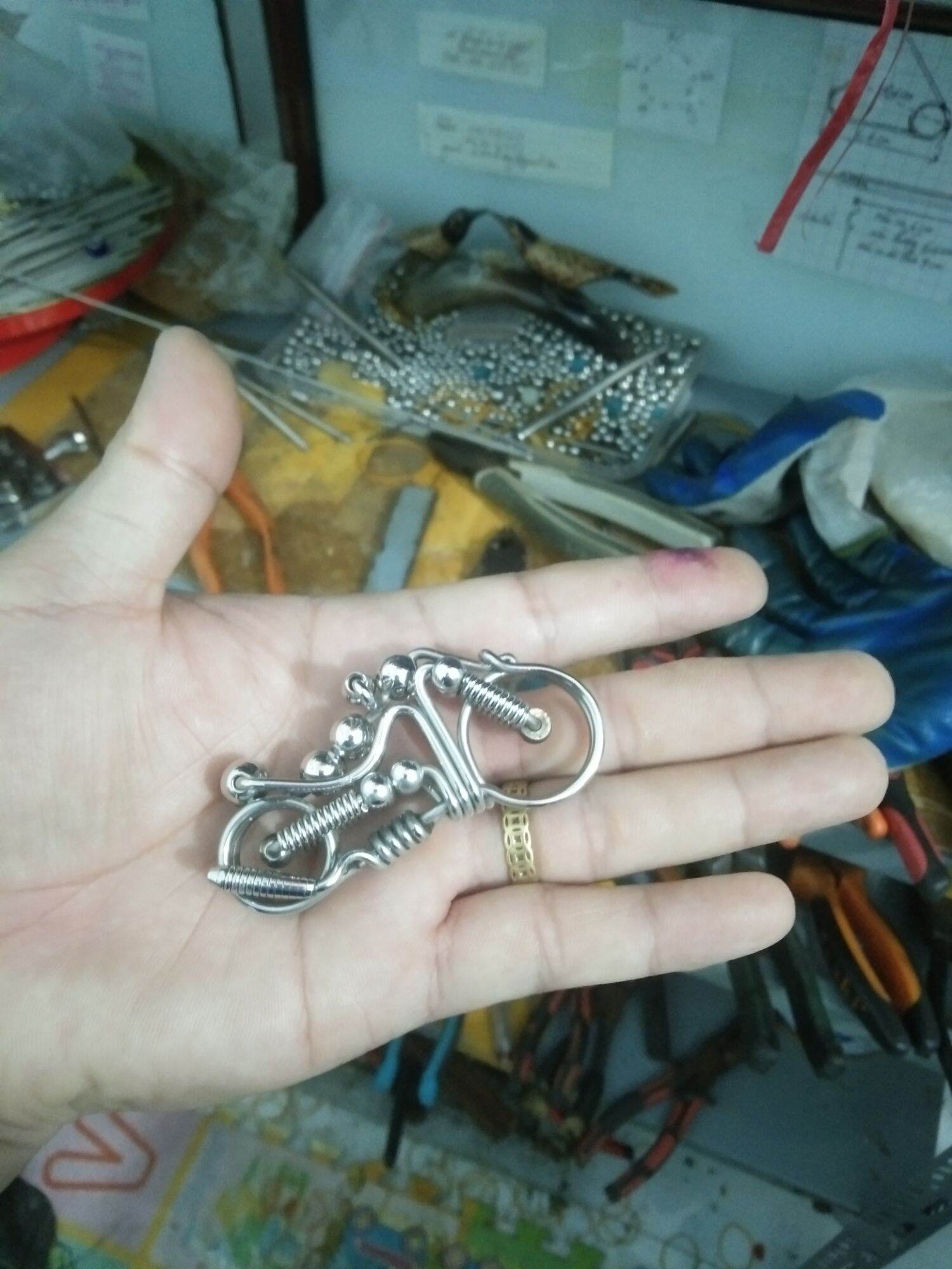 Móc khóa thủ công inox