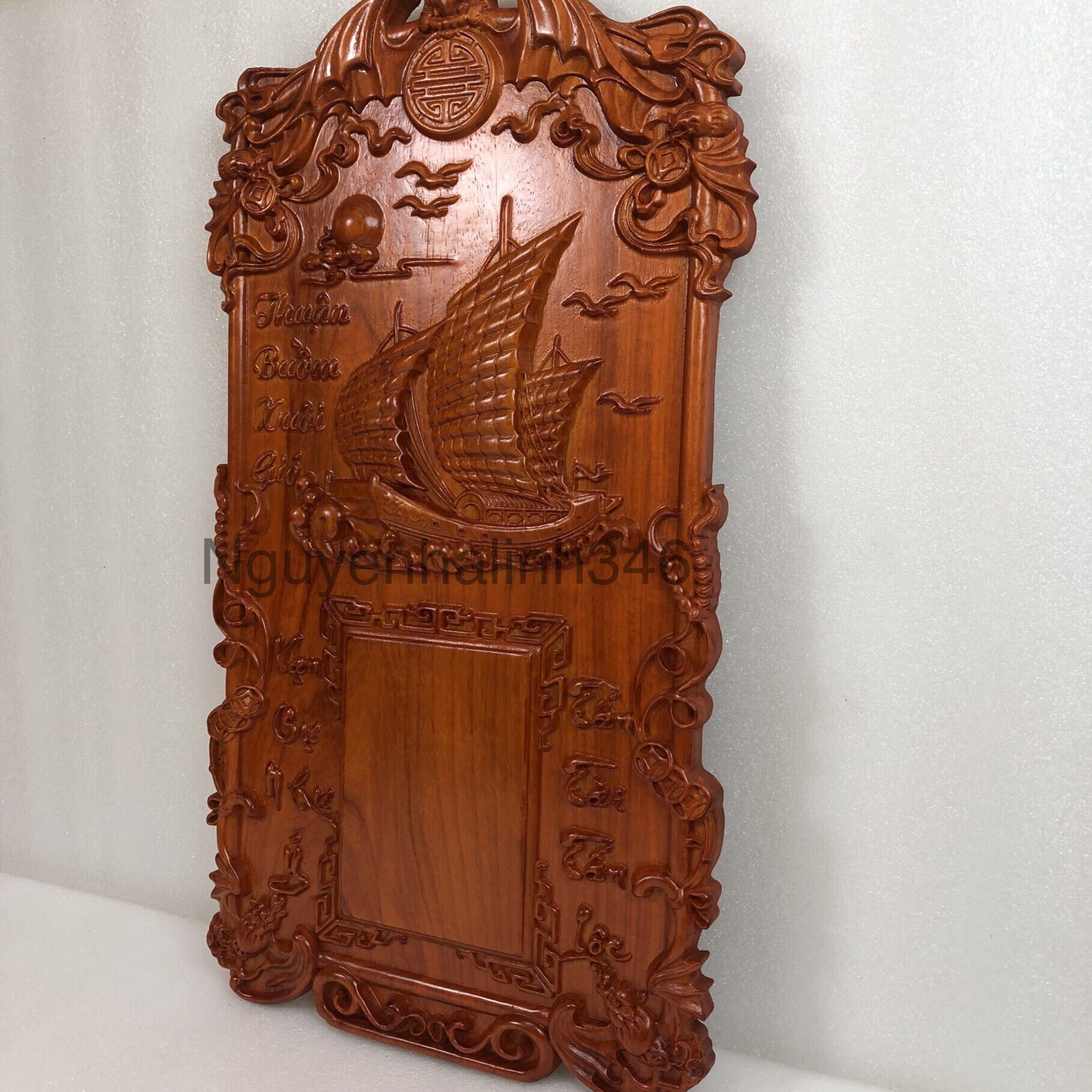 Đốc Lịch Treo Tường Gỗ Hương 70x40 Cm