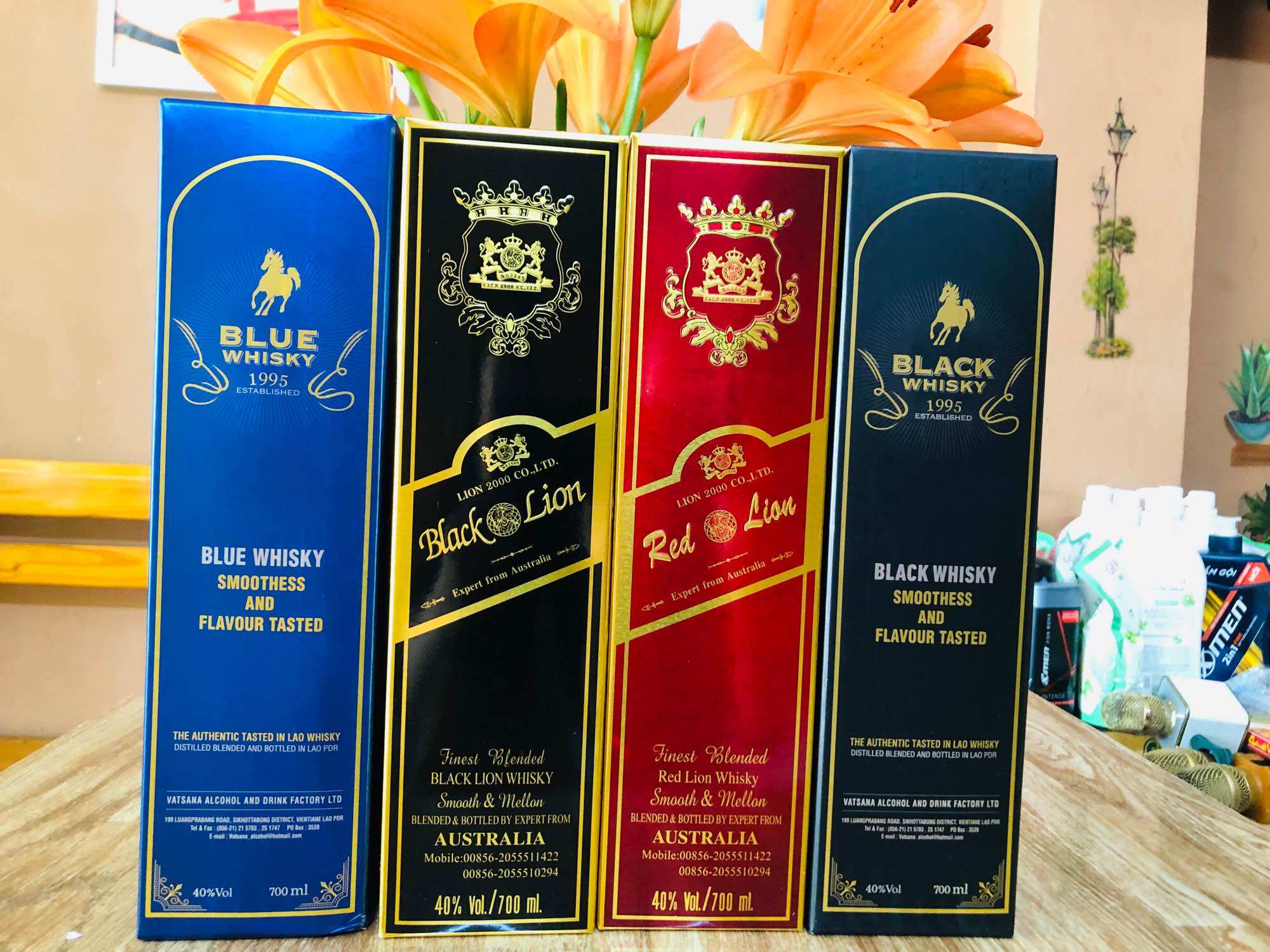 Blue Whisky 1995 nhập Lào(700ml,40 o, màu xanh Blue)