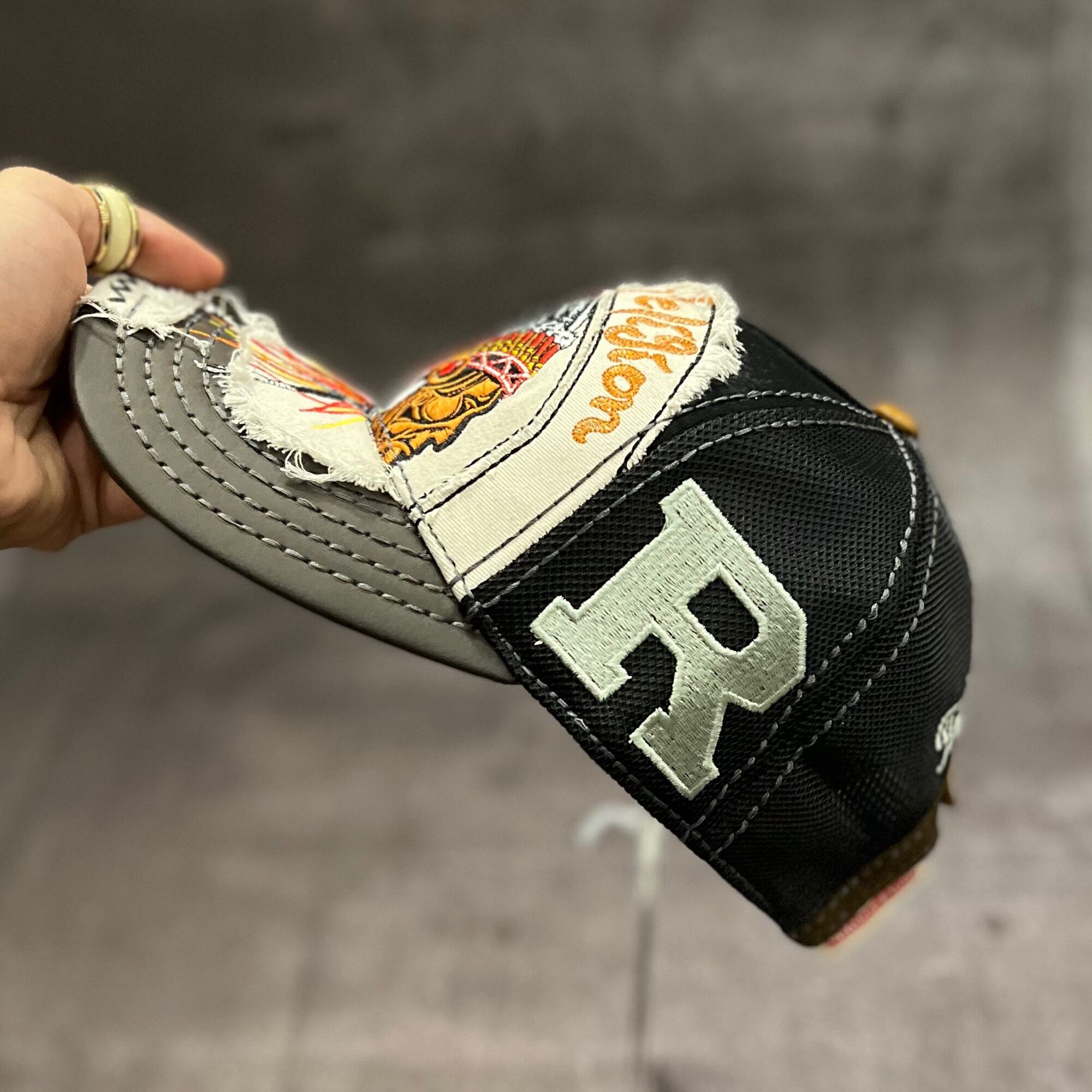 Nón kết/mũ lưỡi trai Truereligion ông địa thổ dân