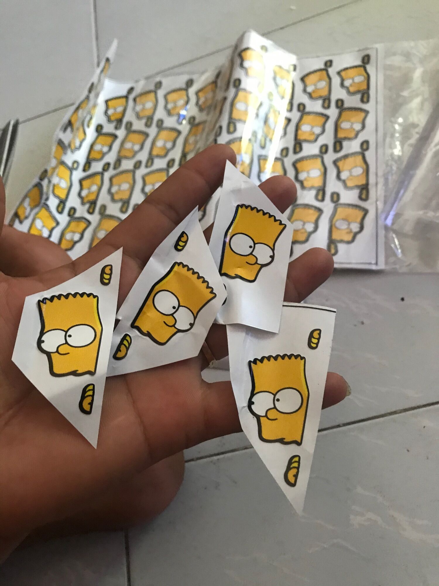 Tem Simpson 2 con decal núp lùm siêu cute
