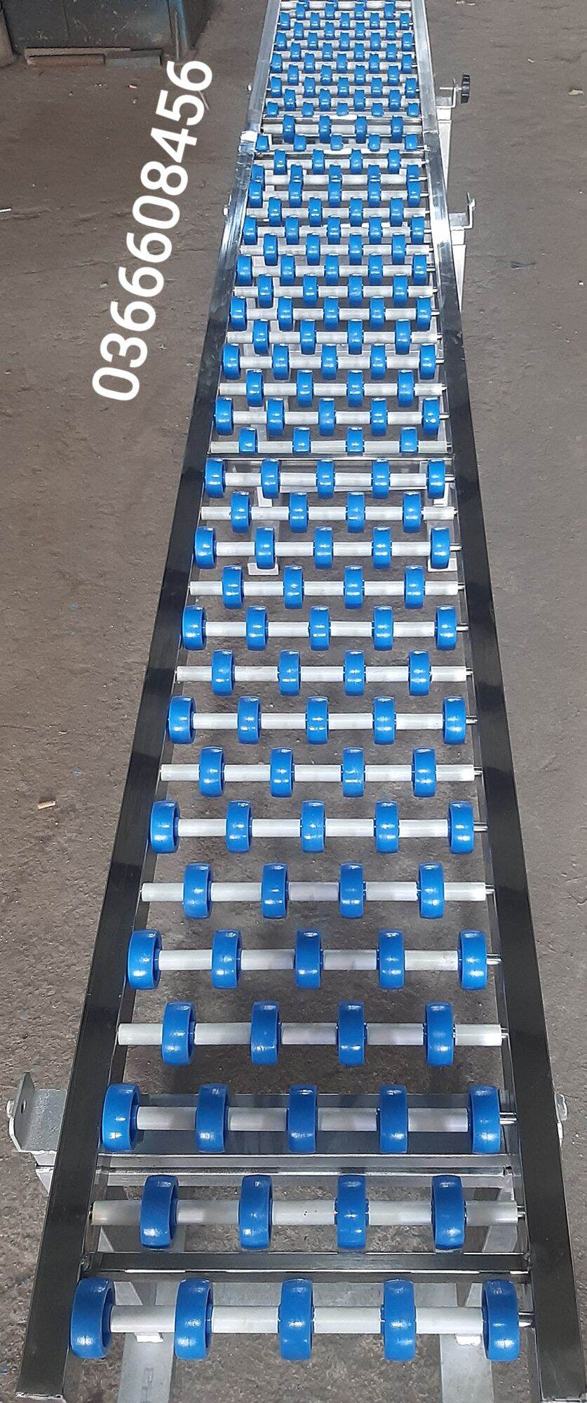 thang con lăn nhựa khung inox