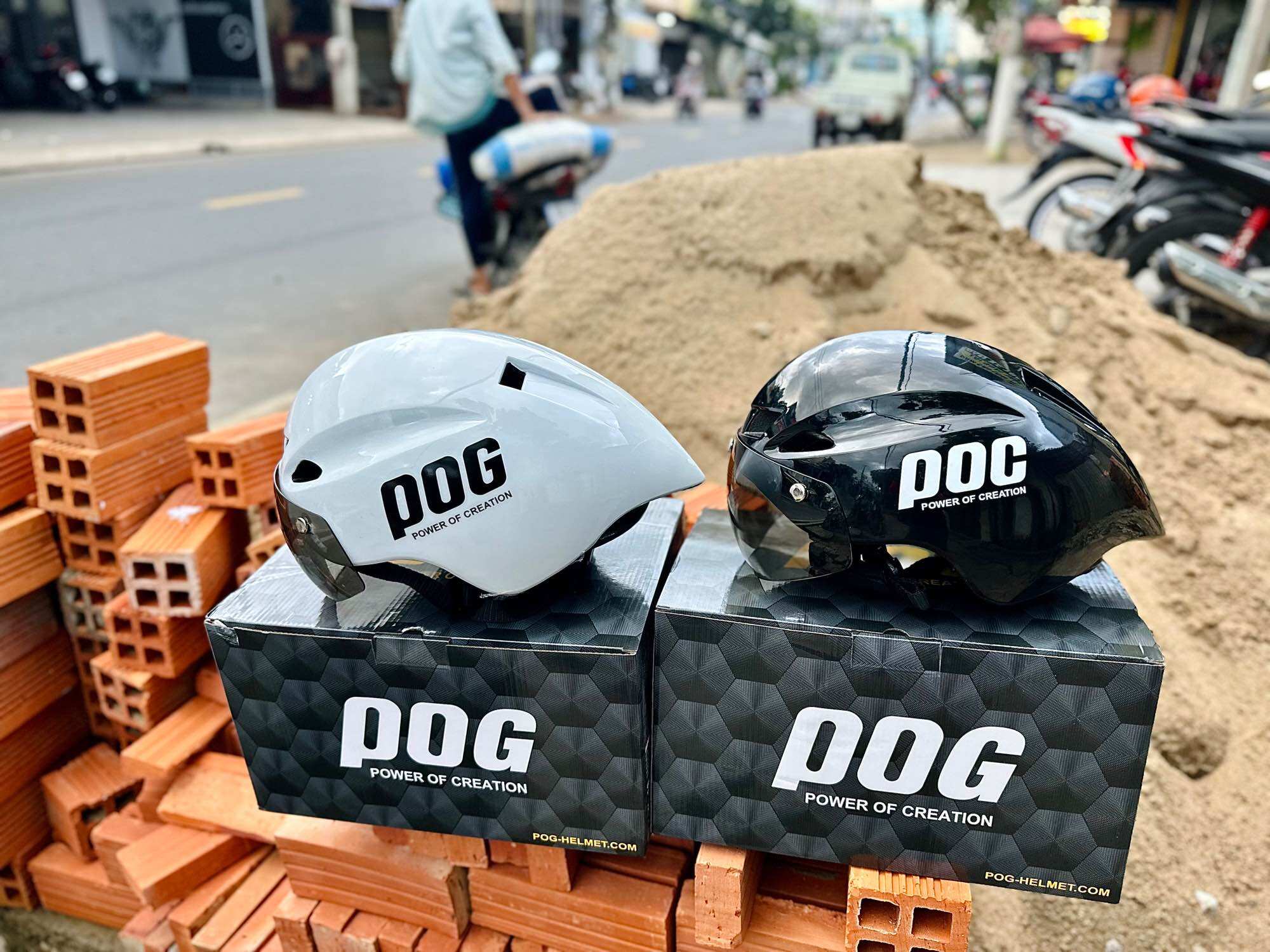 Nón Bảo Hiểm Xe Đạp PoC Cao cấp