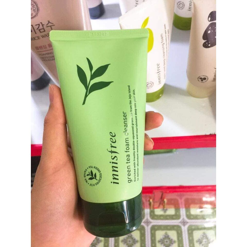 Sữa rửa mặt trà xanh Innisfree Green Tea Cleansing Foam