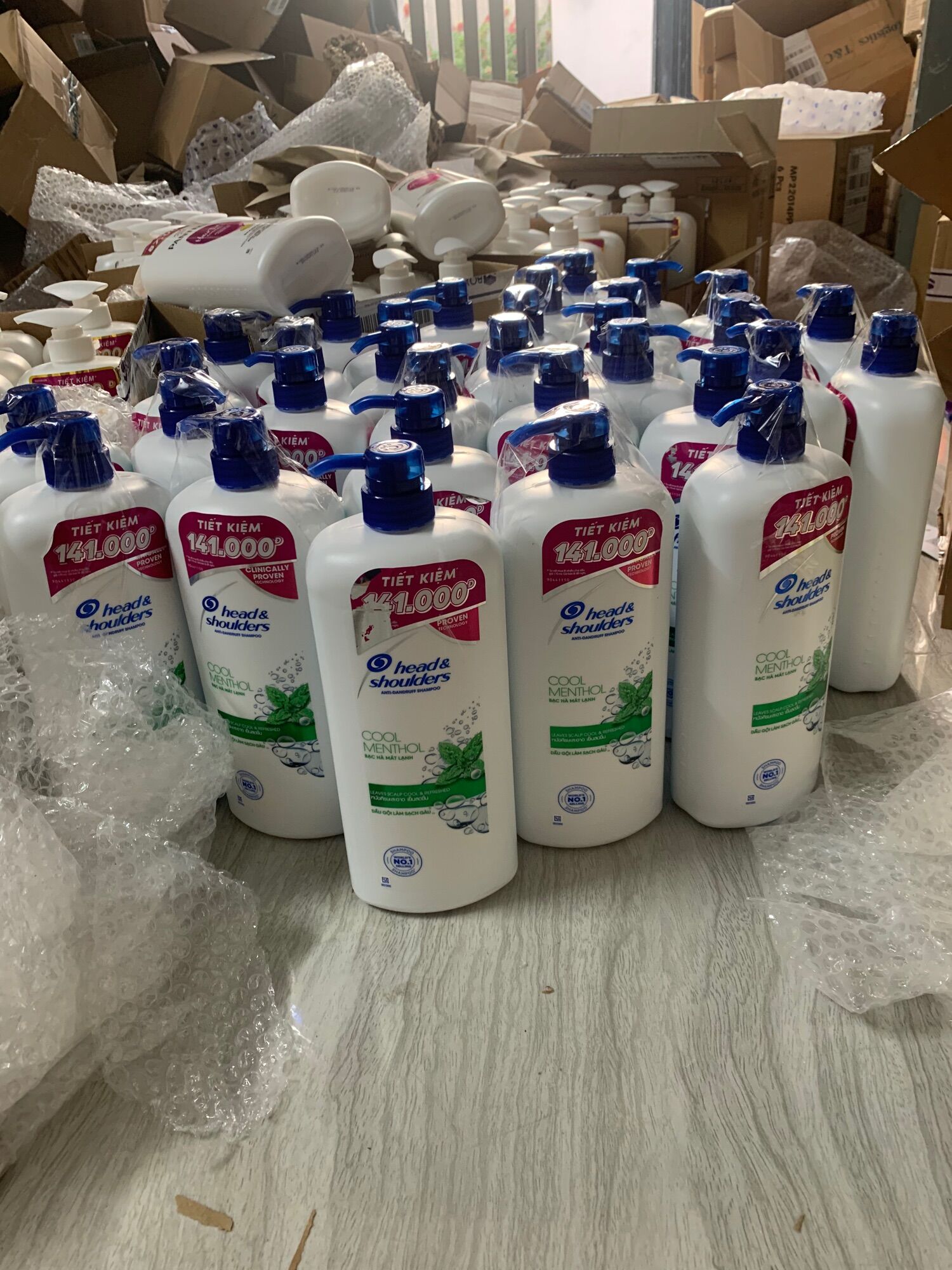 Dầu Gội Head&Shoulders Mát Lạnh Bạc Hà chai 1200ml