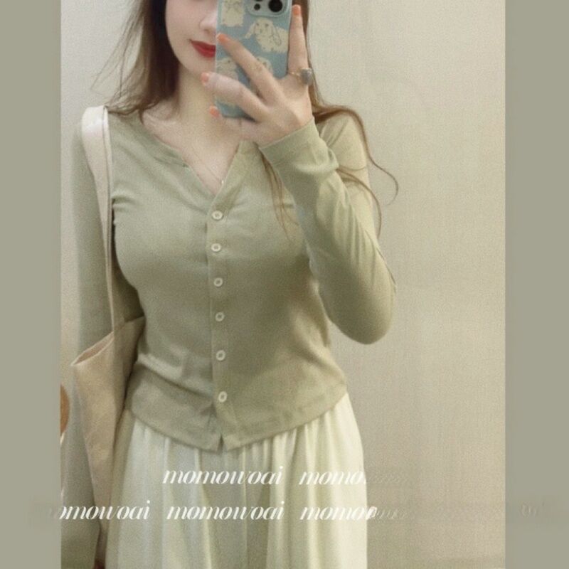Áo Thun Dài Tay Màu Đen MoMoWoAi Mùa Thu Đông Mềm Mại Màu Sắc Nút Áo Màu Tương Phản Áo Thun Nữ Thườn