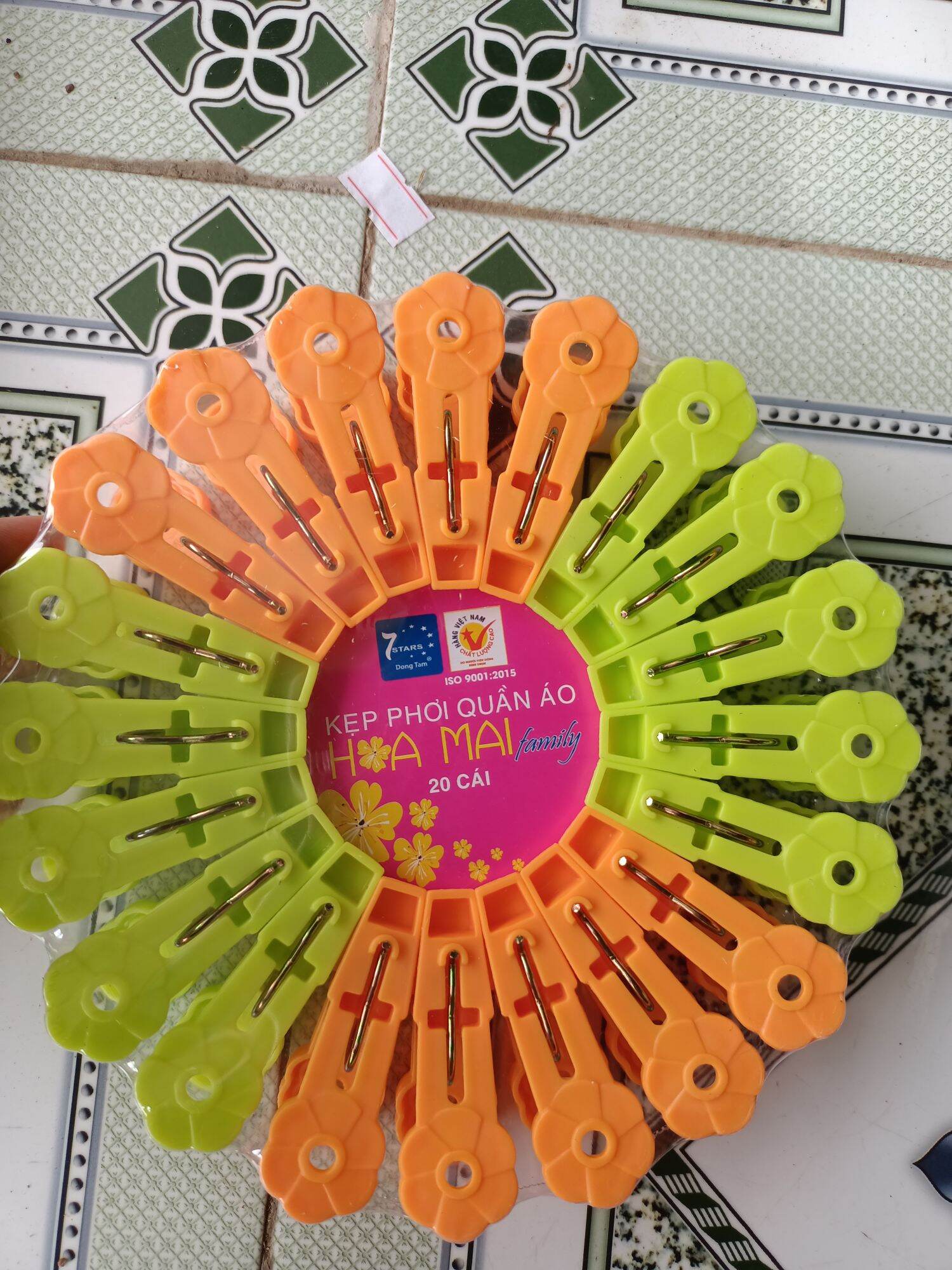 kẹp phơi quần áo hoa mai (vỉ 20 cái)