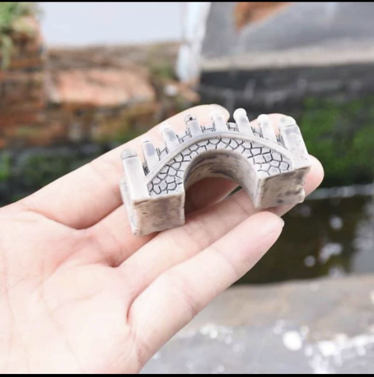 Tiểu cảnh cây cầu đá trang trí
