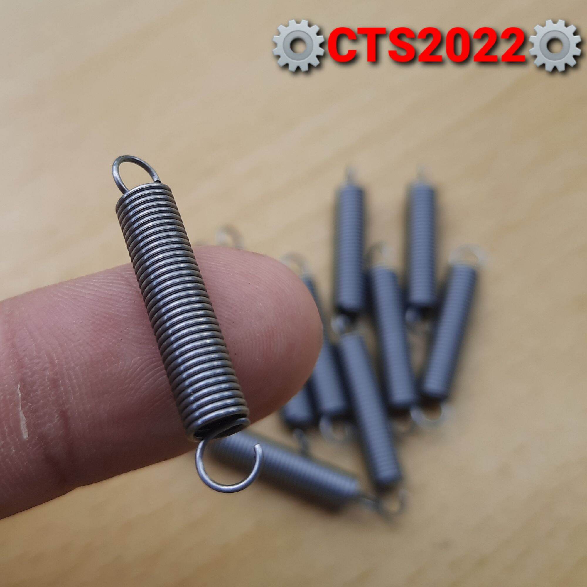 Lò xo kéo thép phi 5mm sợi 0.6mm