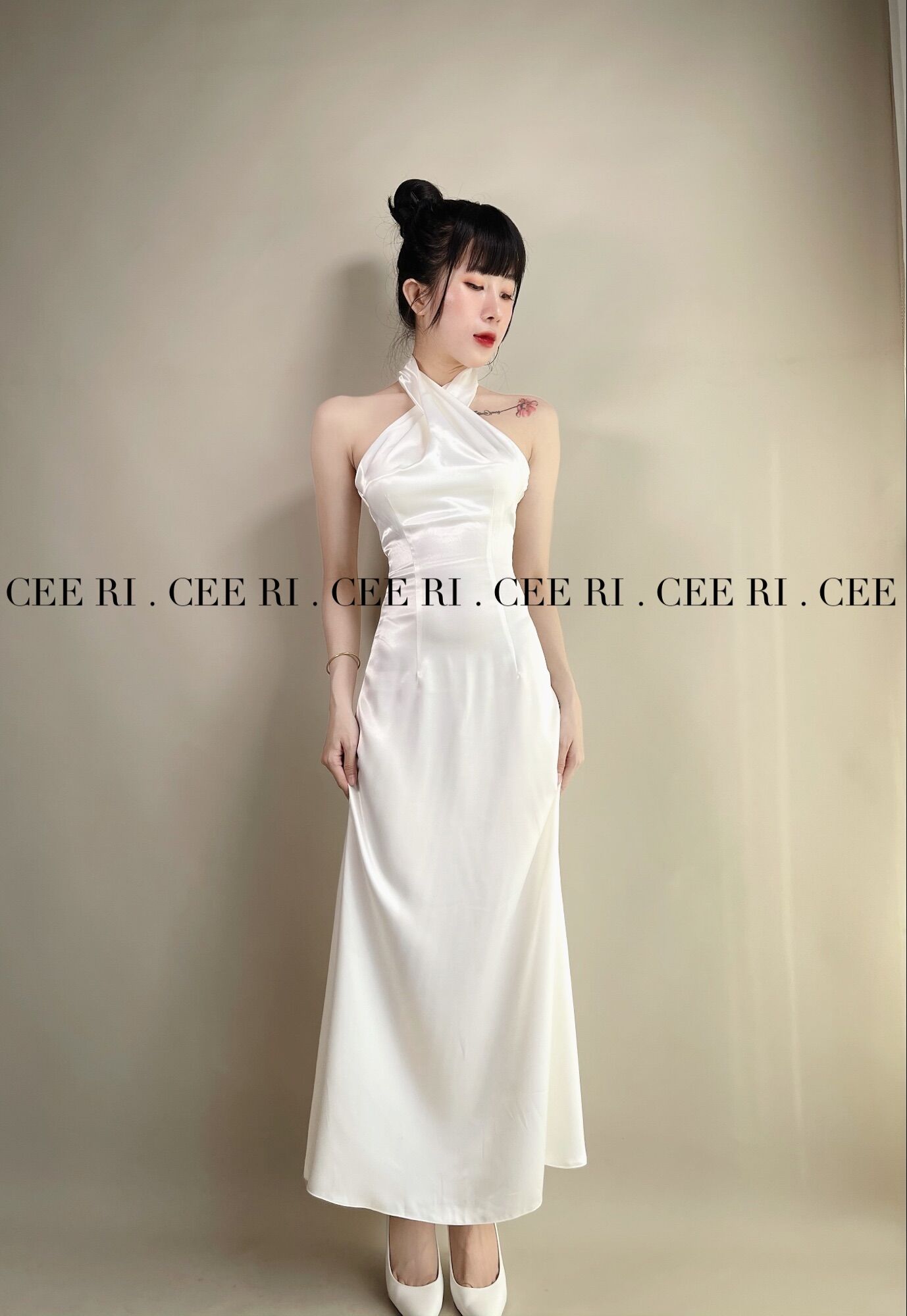 ẢNH THẬT ĐỘC QUYỀN SHOP CEERI- Mẫu lụa cổ yếm