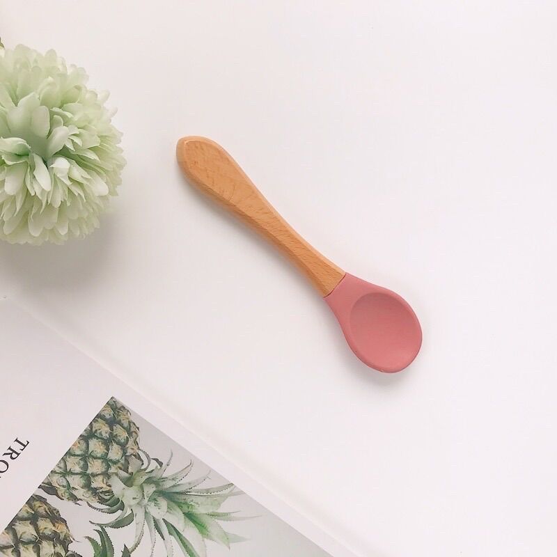 Thìa silicon cán gỗ cho bé ăn dặm