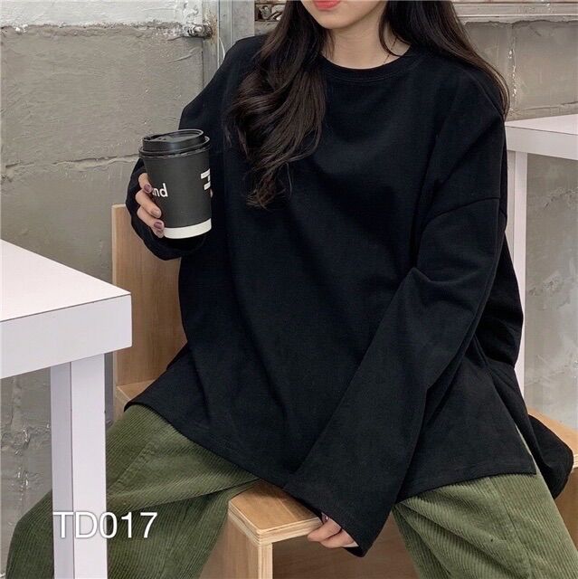 ÁO THUN TAY DÀI BASIC XẺ TÀ VN CLO - TD017