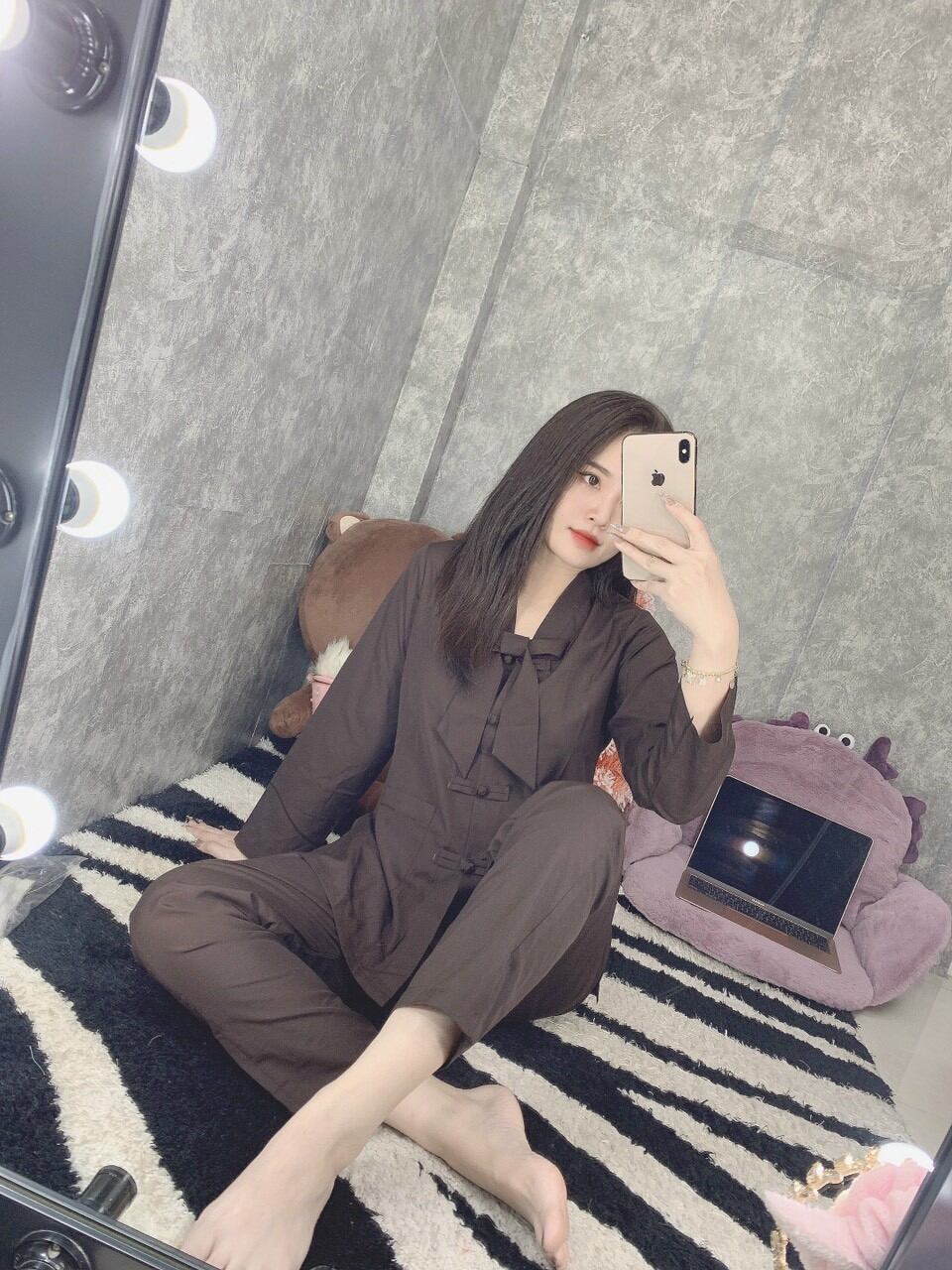 Đồ lam đi chùa mẫu La hán nơ