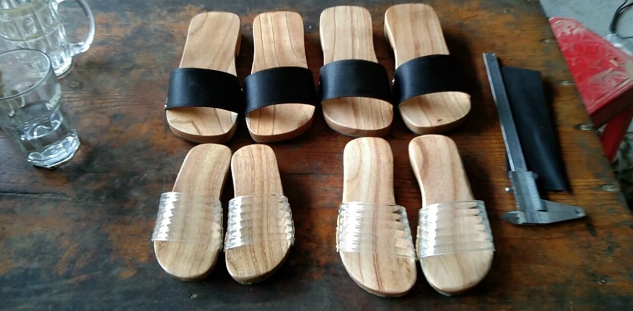 Guốc gỗ