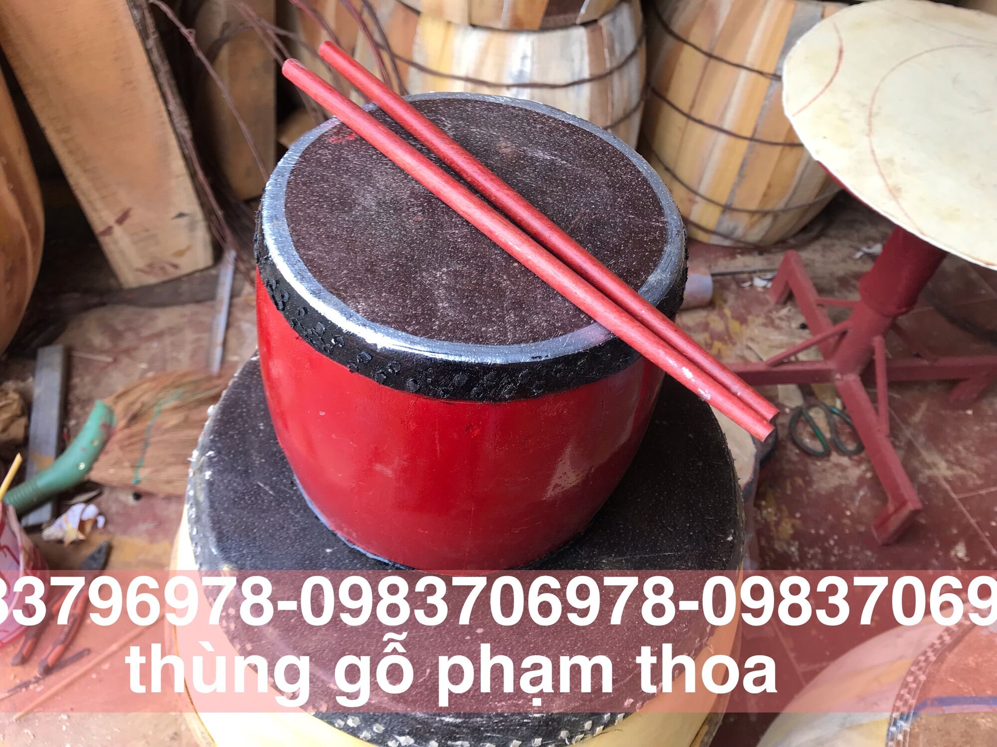 Trống gỗ trẻ e,trống lân, trống hát chèo(đi kèm đôi dùi)