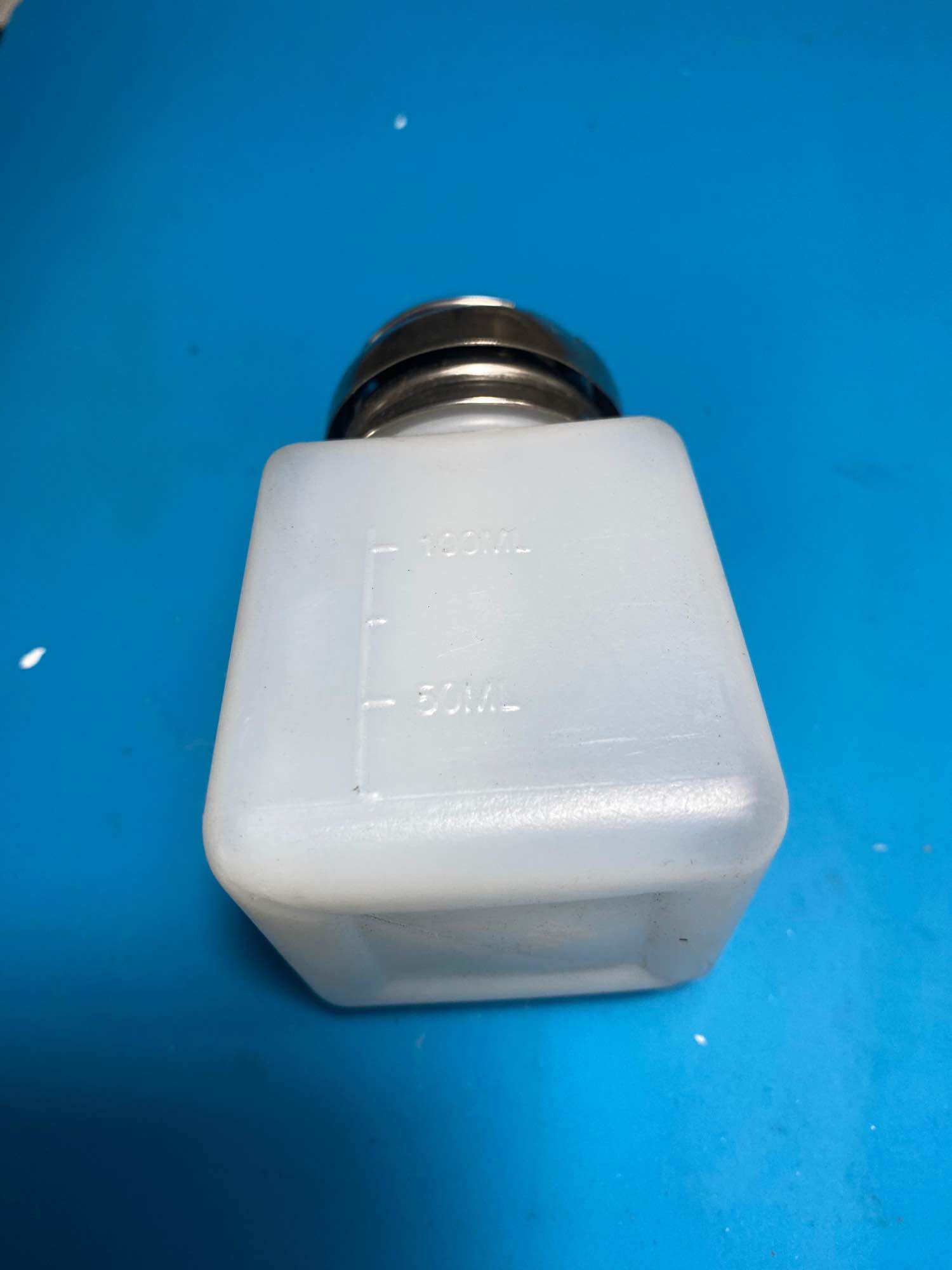 Hủ đựng xăng hoặc dung dịch 200ml