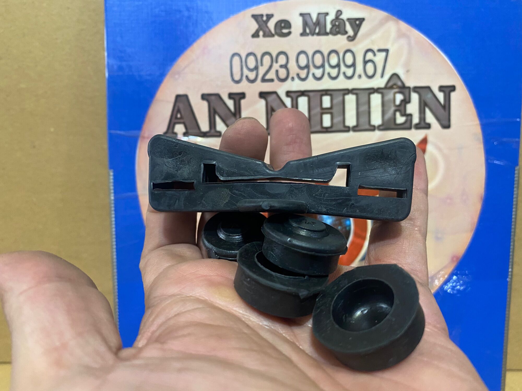 Cao su định vị bình xăng 67