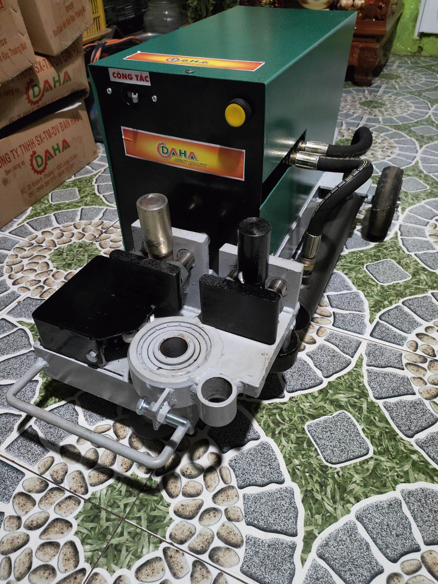 Máy bẻ sắt thủy lực