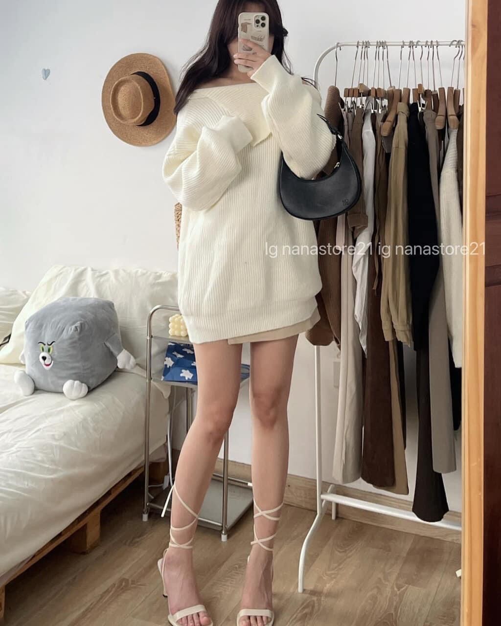 áo len trễ vai xẻ lệch dáng thụng