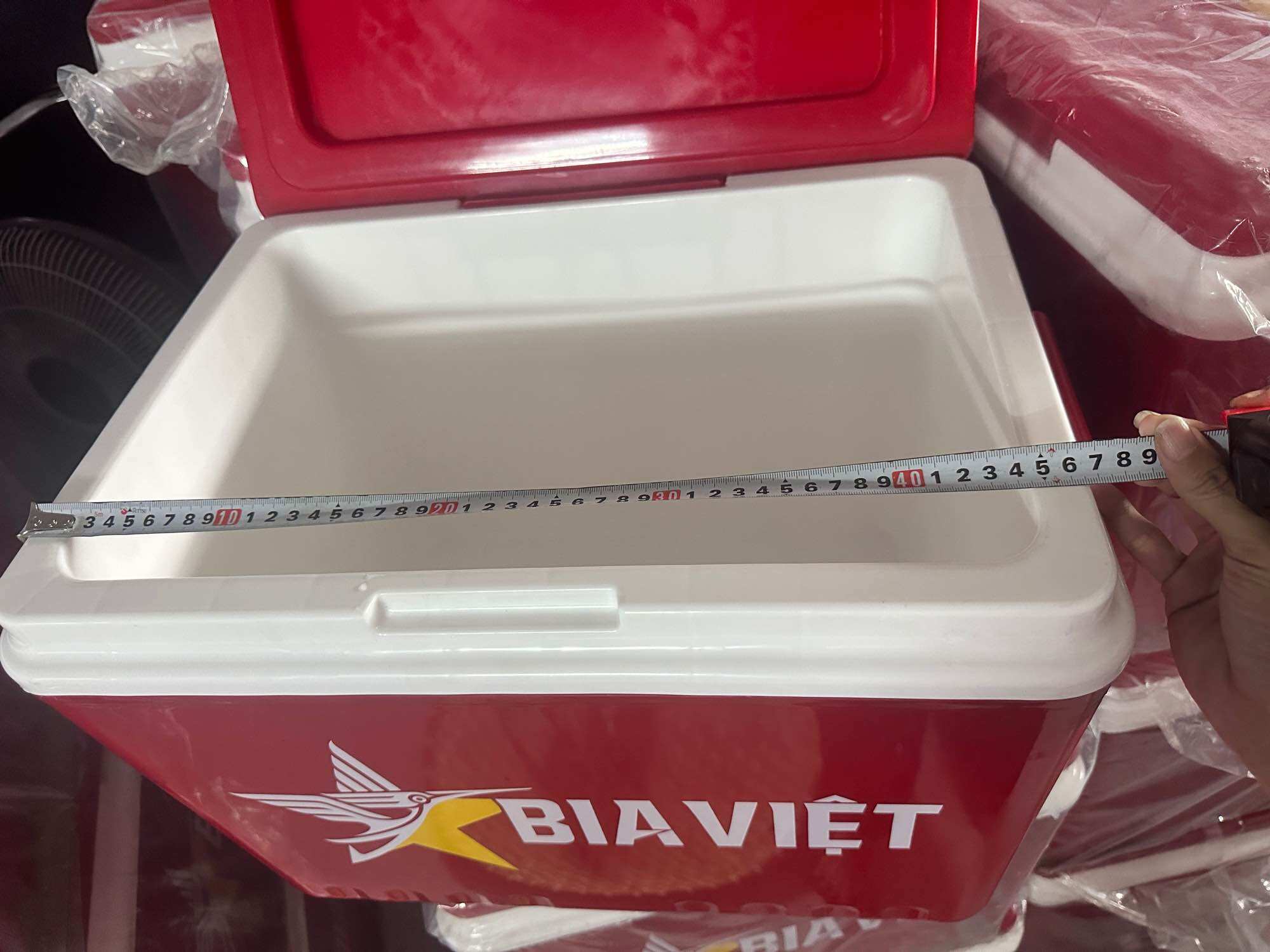 Thùng đá  35L có van xả nước ở đáy