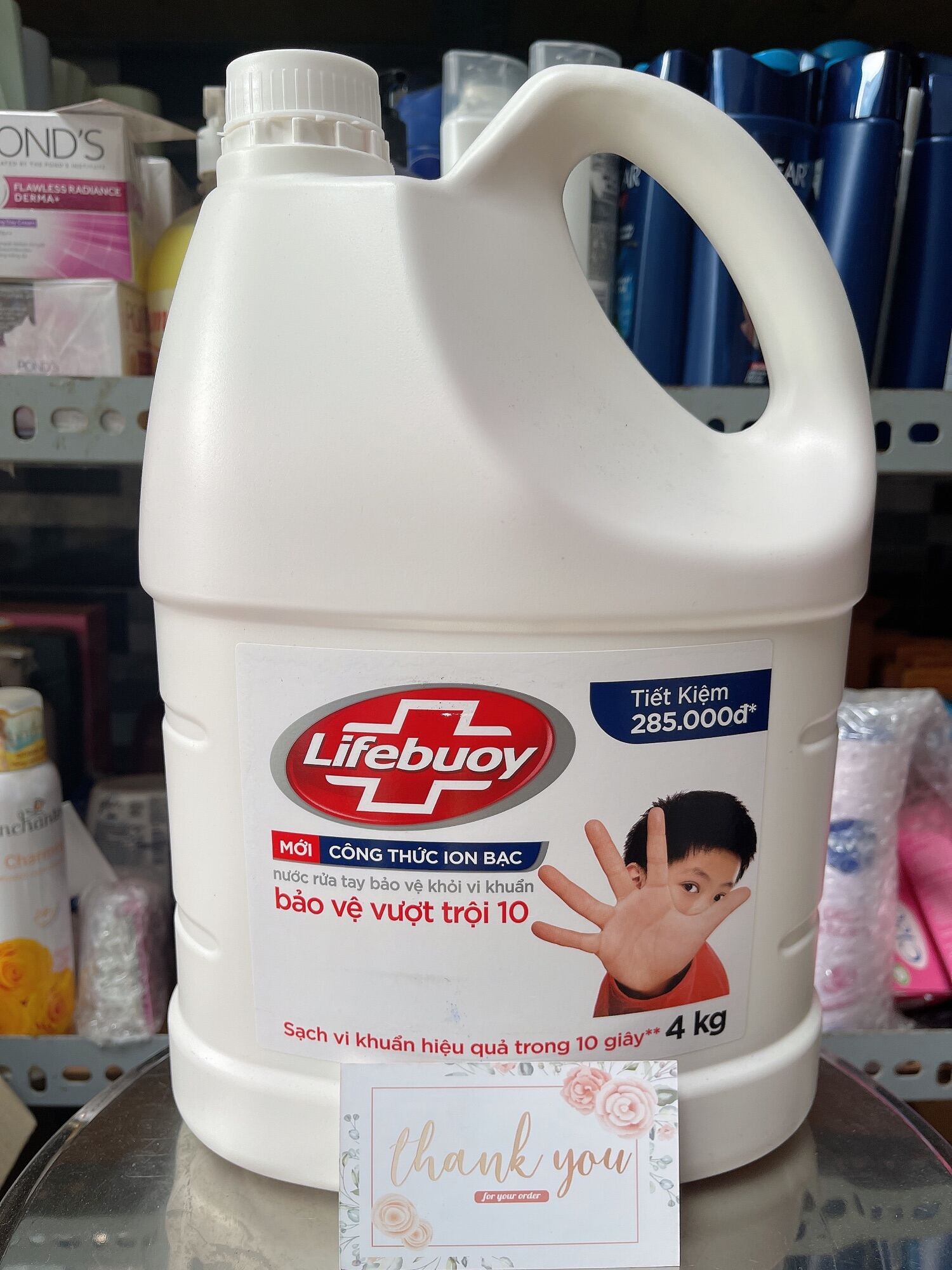 Nước rửa tay Can Lifebouy bảo vệ vượt trội đỏ 4kg can lớn tiết kiệm( giá rẻ)giá mới