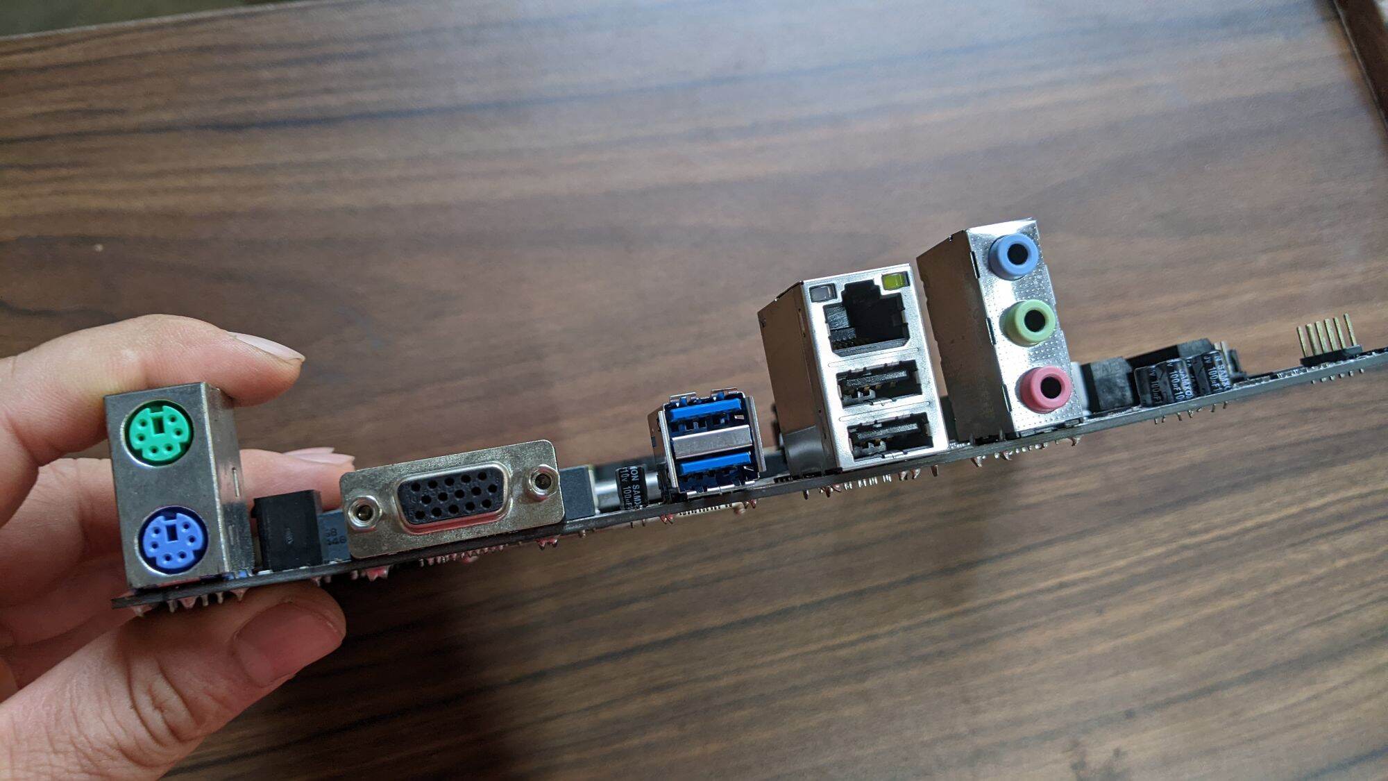 Main Gigabyte H81-S1