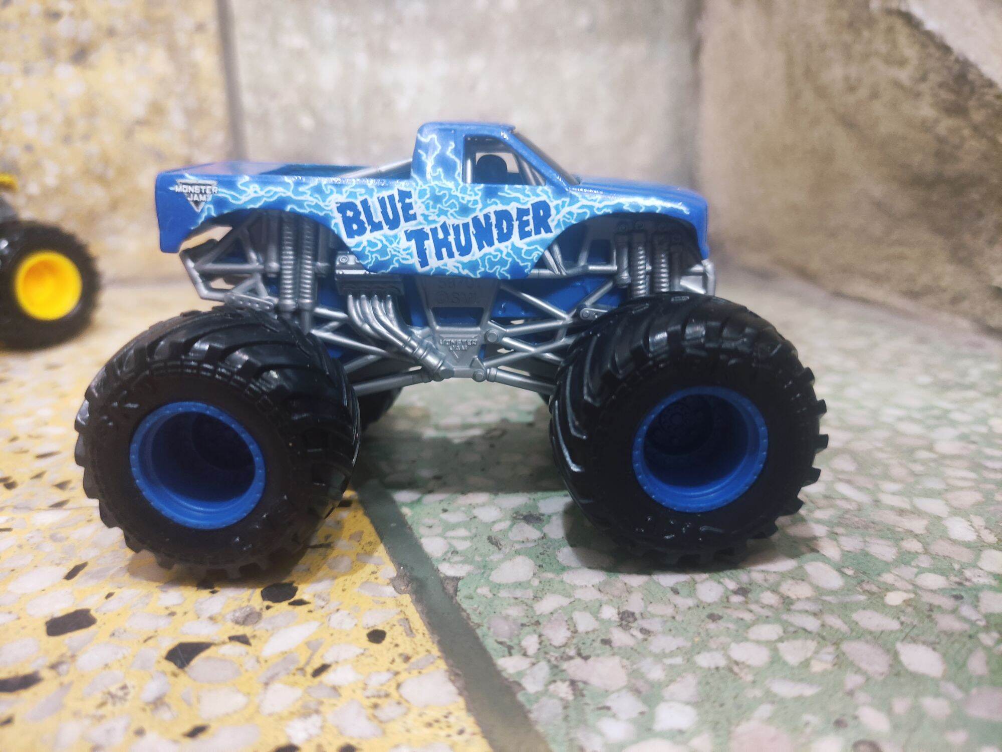 Xe monster jam tỉ lệ 1:64 mới về tháng 4/2024