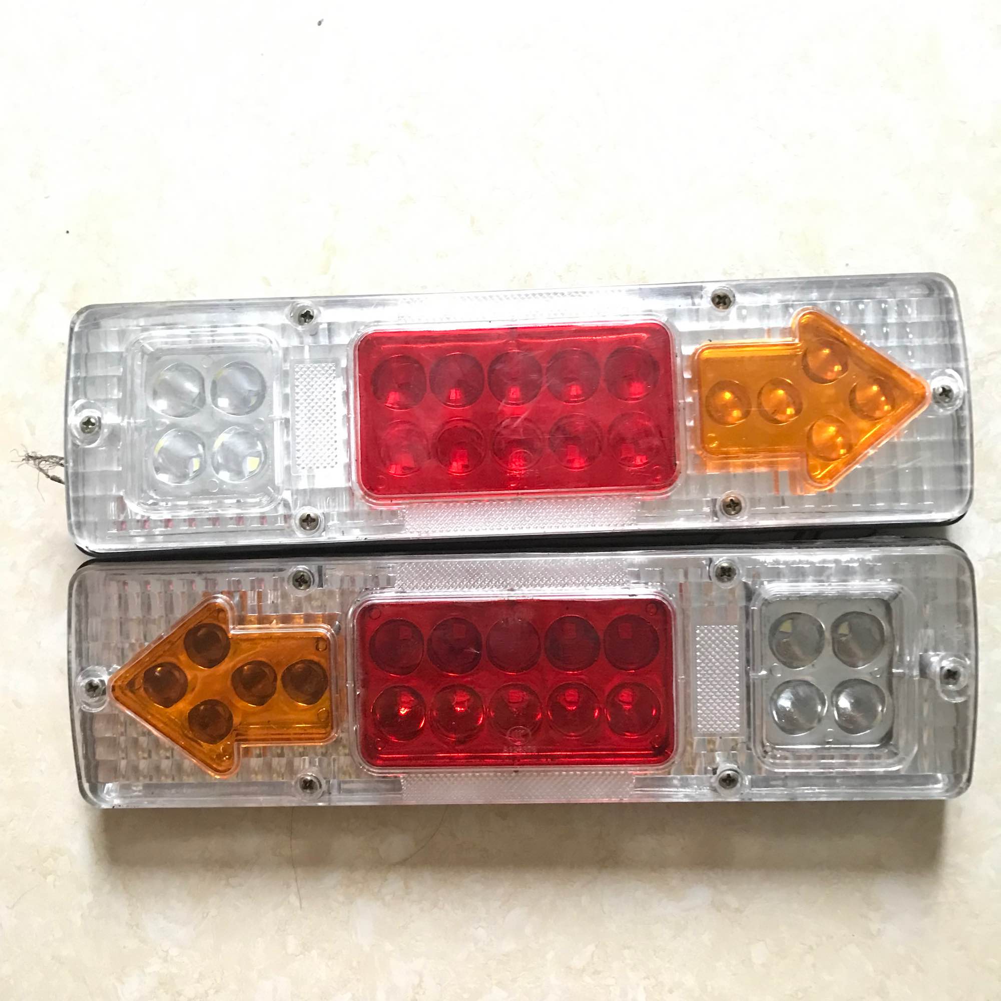 Đèn led hậu, đèn xi nhan sau cho xe ba gác, xe công nông
