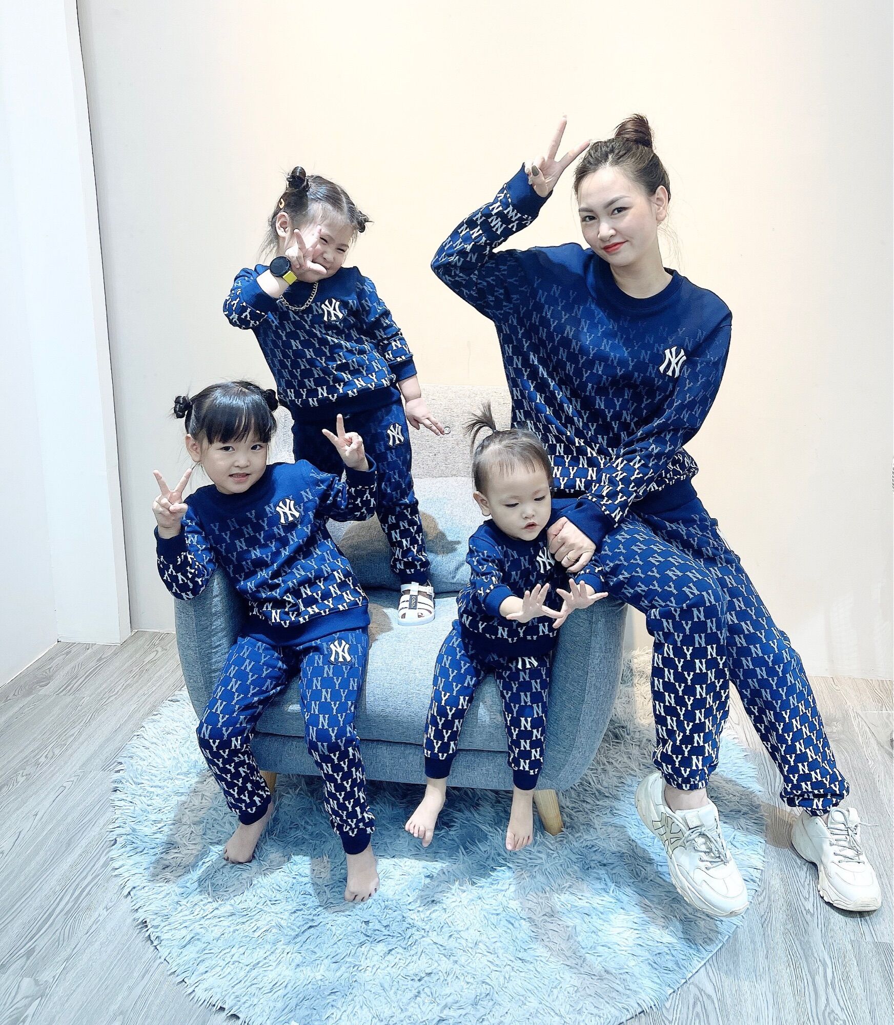 [3-5/8 Hoàn Tiền 25%]Bộ nỉ Thu Đông monogram xịn cho bé trai và bé gái