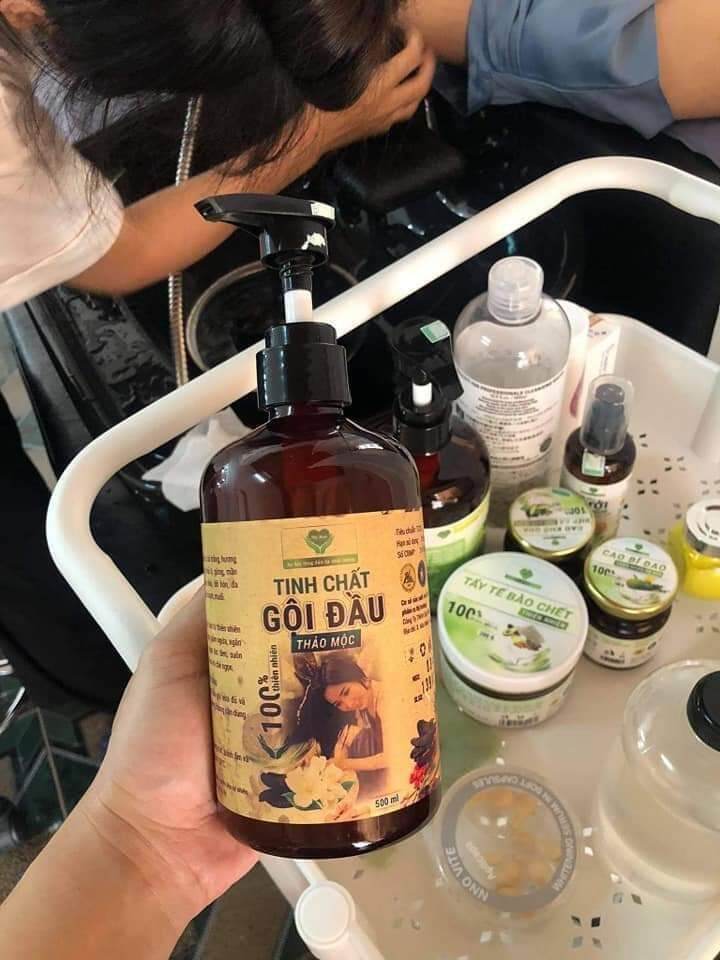 Dầu gội đầu thảo mộc Mẹ Ken 500ml