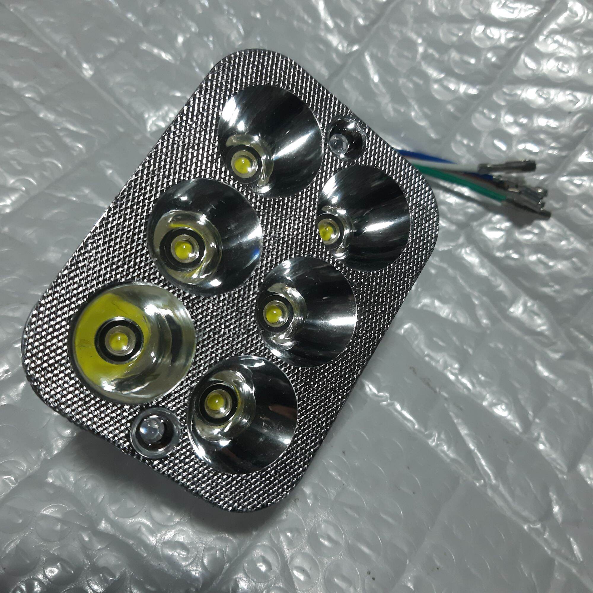 Trọn bộ Pha và đèn có 6 Led lắp bên trong cho xe Wave Cá, RS S Thái, Anpha