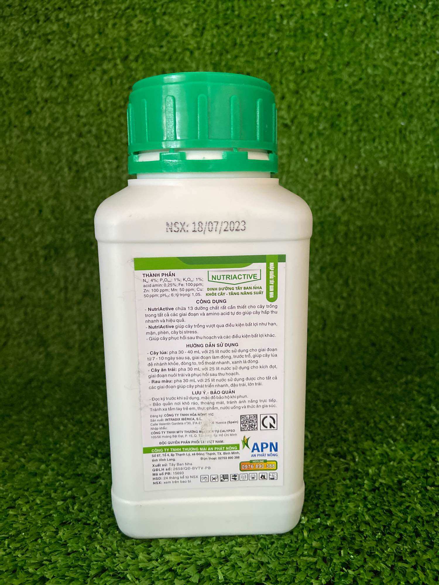 Phân bón NPK sinh học hiệu NUTRIACTIVE chai 500ml của APN