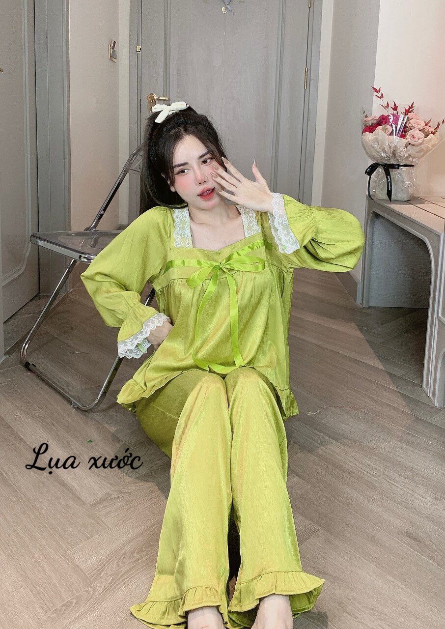 Bộ Lụa xước thiết kế cổ vuông phối ren siêu sang from từ 40-60kg