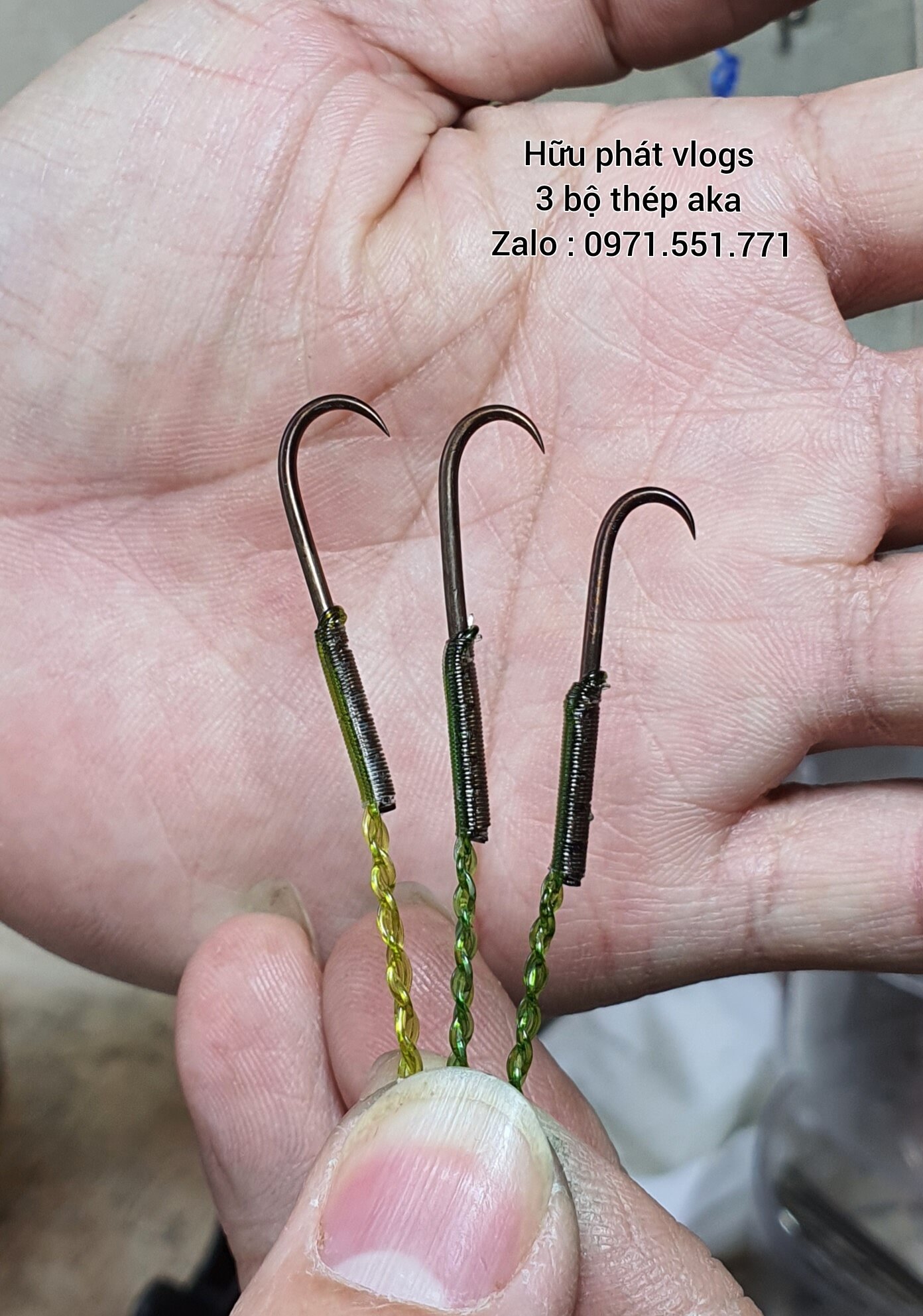 Lưỡi câu lươn thép lò so aka