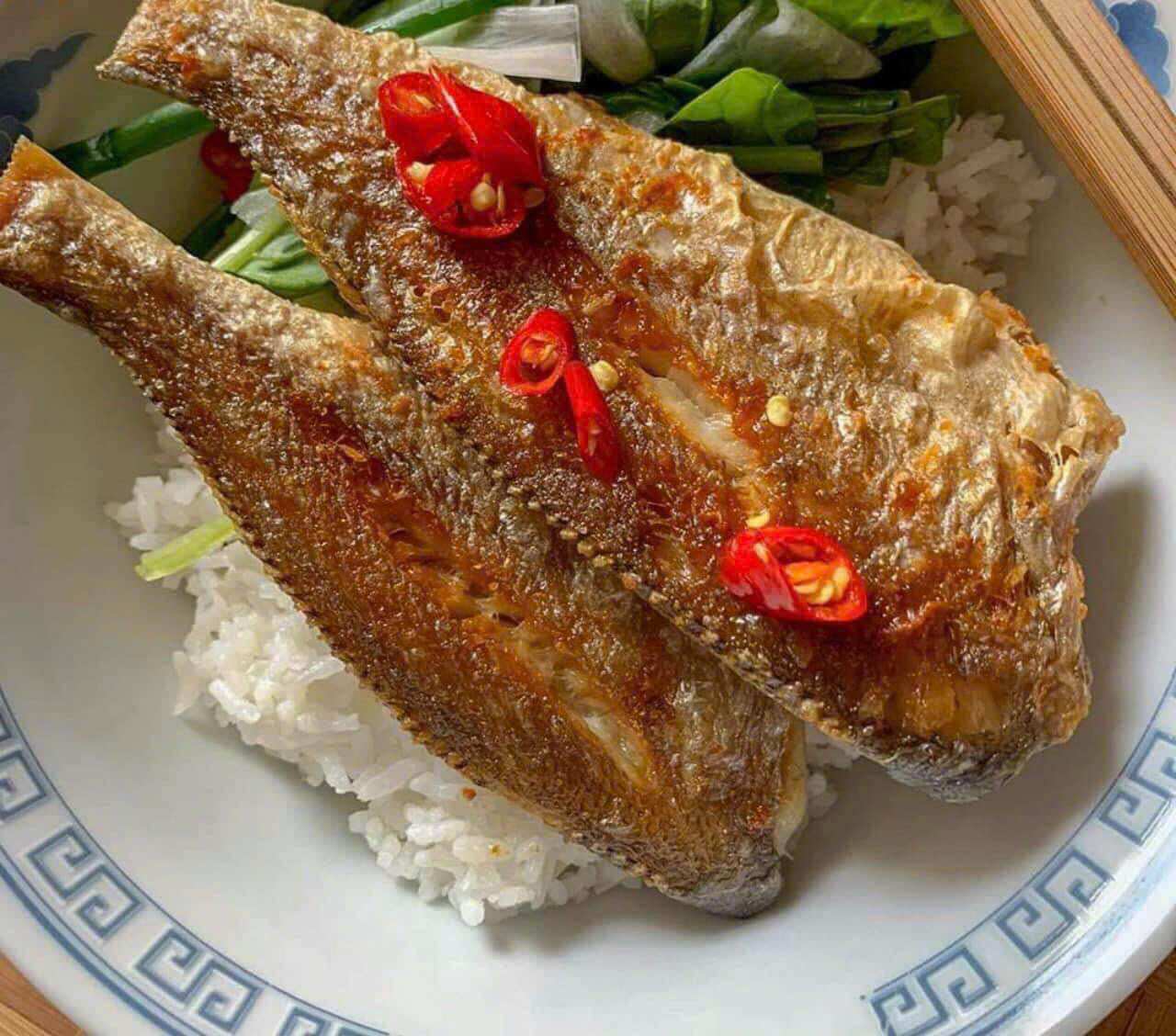 0.5kg Can Gio 1-Sun-Dried Croaker Fish 14-16 Fish/1Kg (Express Delivery Within 2 Hours in Hcmc)