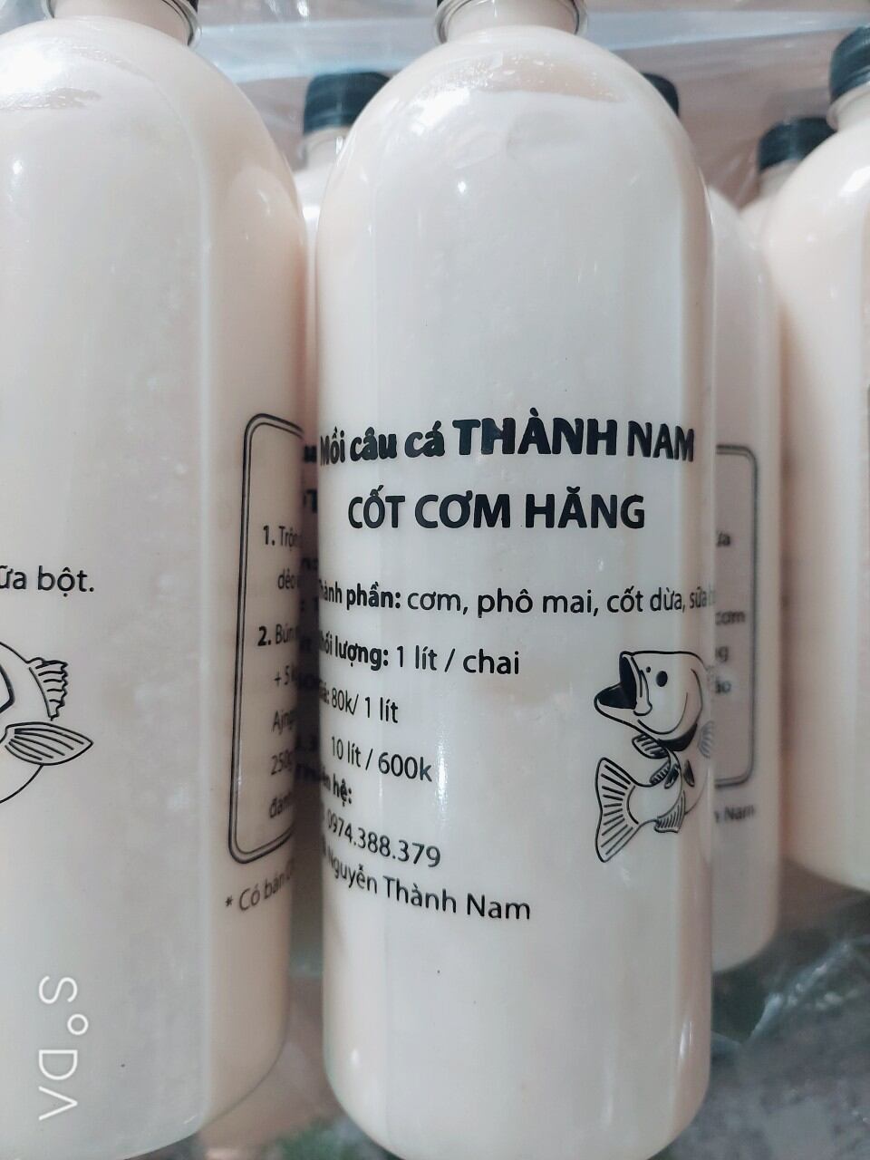 1chai cốt cơm hăng 1lít. ( mồi câu cá)