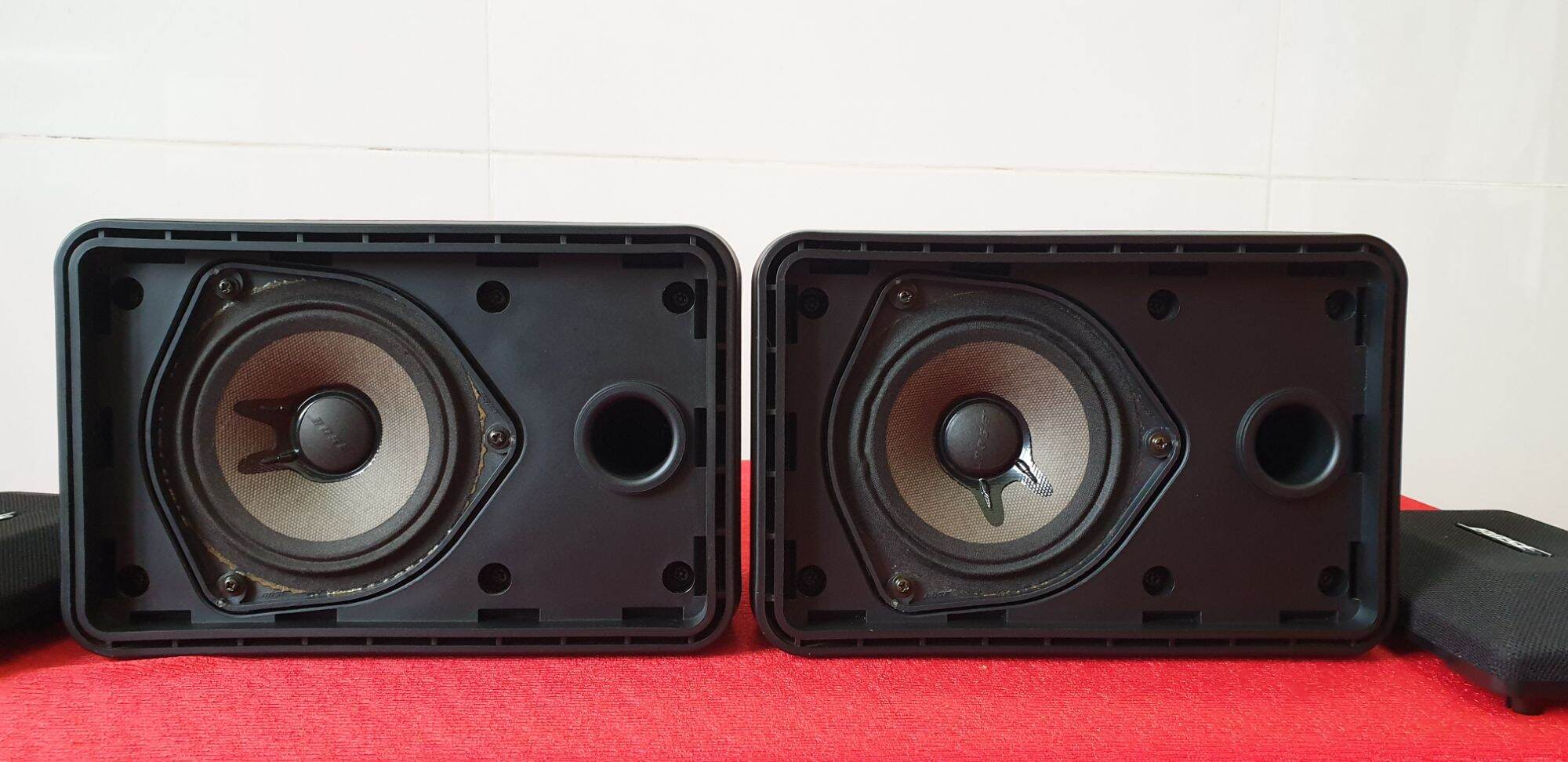 Cặp loa tay BOSE 101MM (101 Music Monitor) chính hãng Bose Mĩ