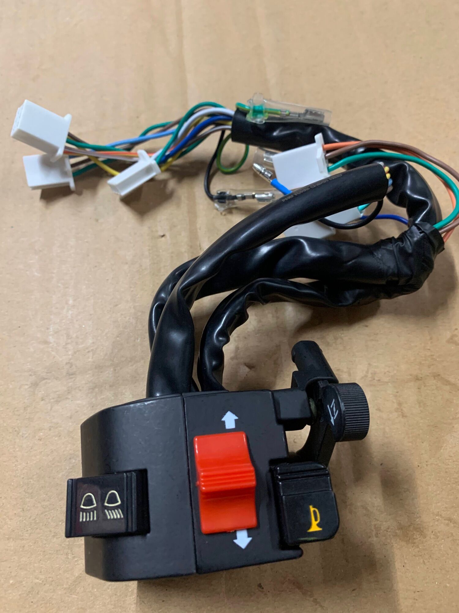 Bộ công tắc xe dream sản phẩm được nhập khẩu cam kết như hình bản 1-1 sản phẩm tuong thích với suppe dream ll dream lùn