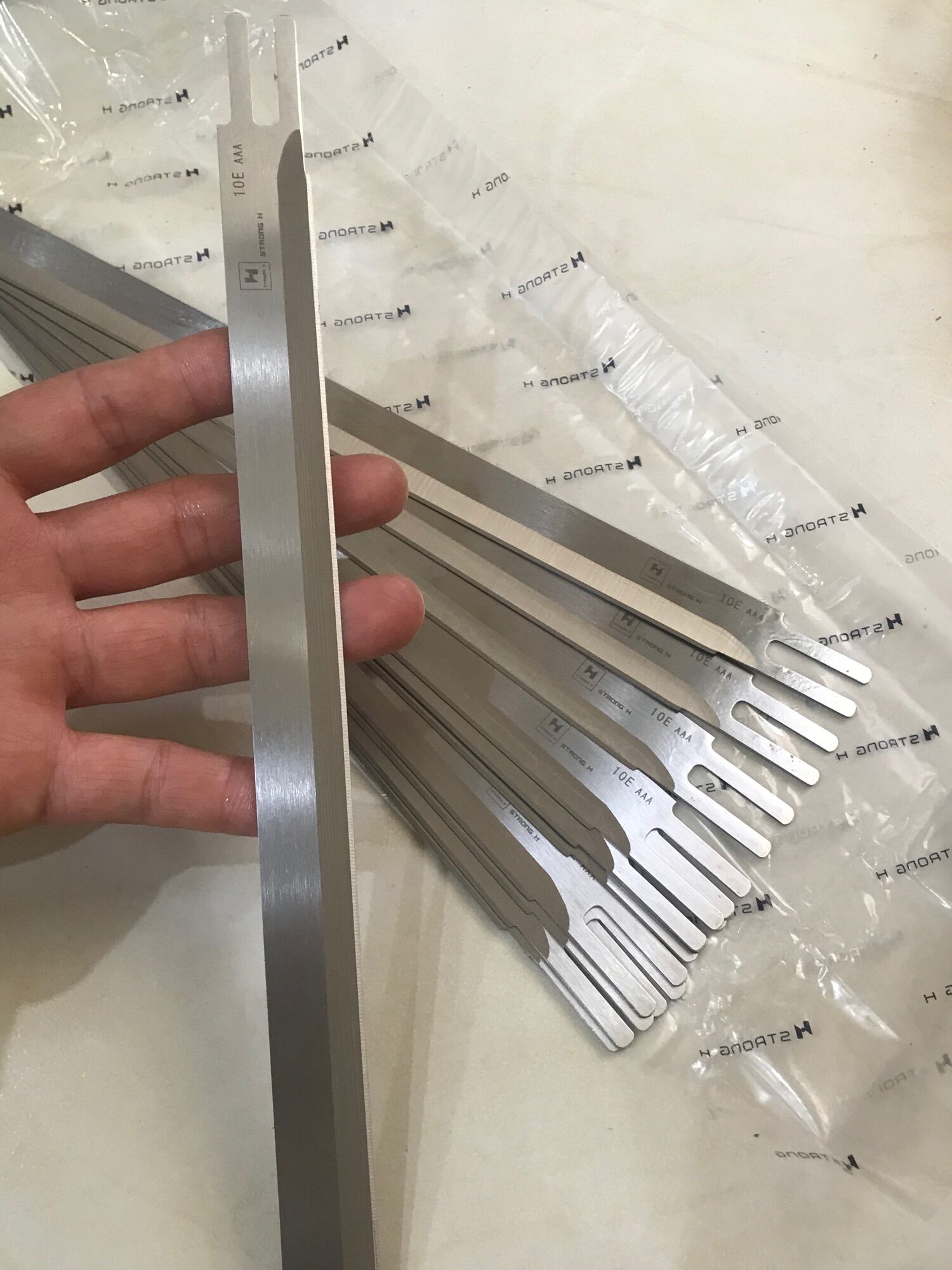 Dao cắt vải Stroong-H 10inch