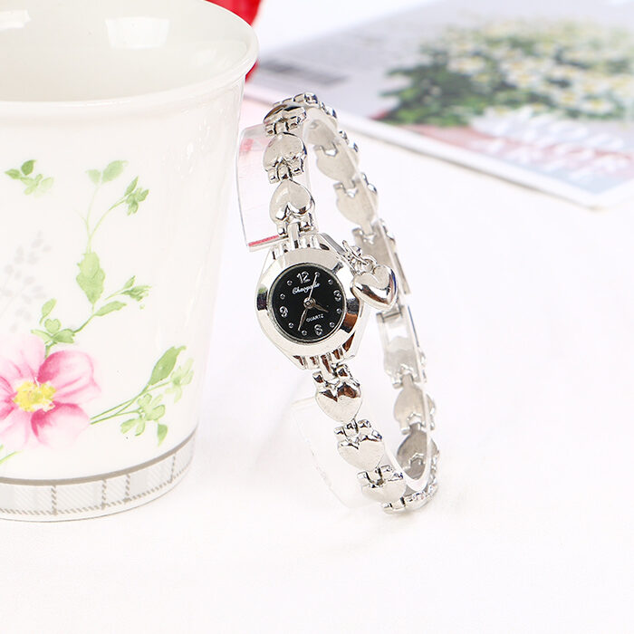 Mặt Dây Chuyền Hình Trái Tim Đồng Hồ Đeo Tay Kiểu Vòng Tay Dây Xích Nữ Mặt Đồng Hồ Nhỏ Học Sinh Khí Chất Đơn Giản Nữ Tinh Xảo Nhỏ Nhắn