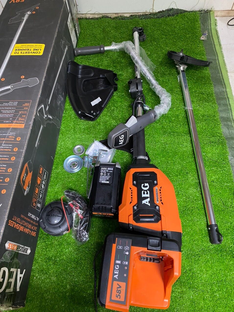 Máy cắt co pin AEG 58v
