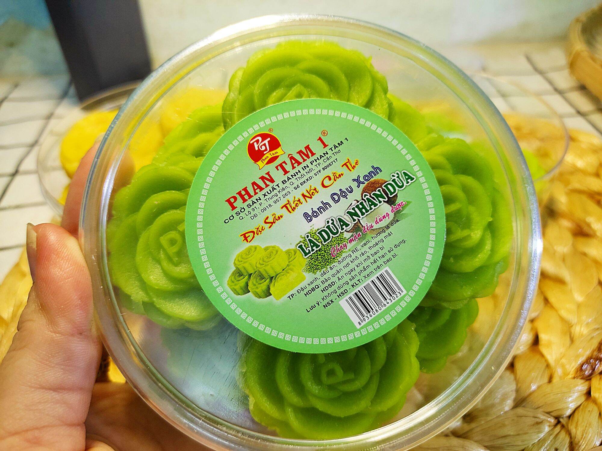 Combo 4 hộp bánh đậu xanh 4 vị (nhân dừa,  dứa,  sầu riêng, môn)