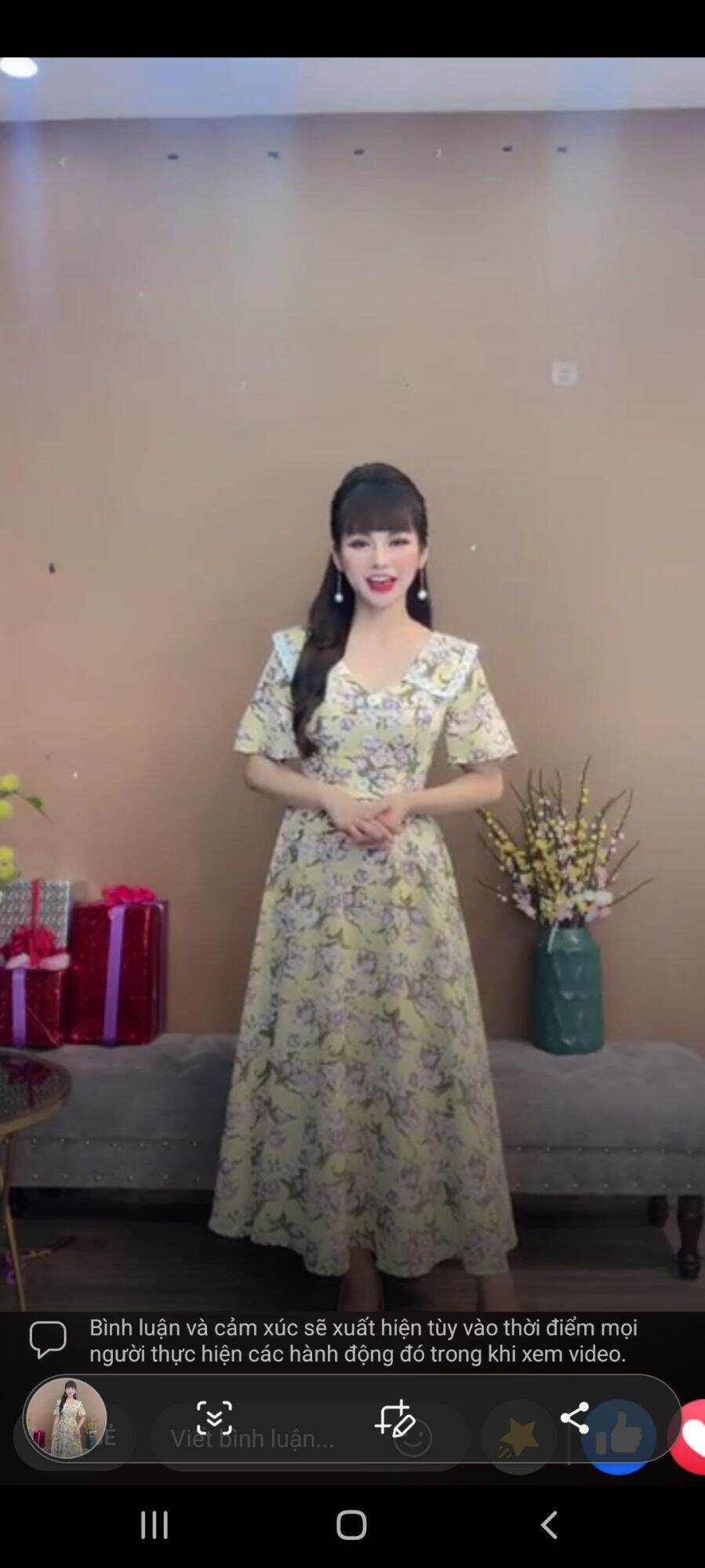 Đầm maxi hoa cổ V ren dáng xòe Monoco