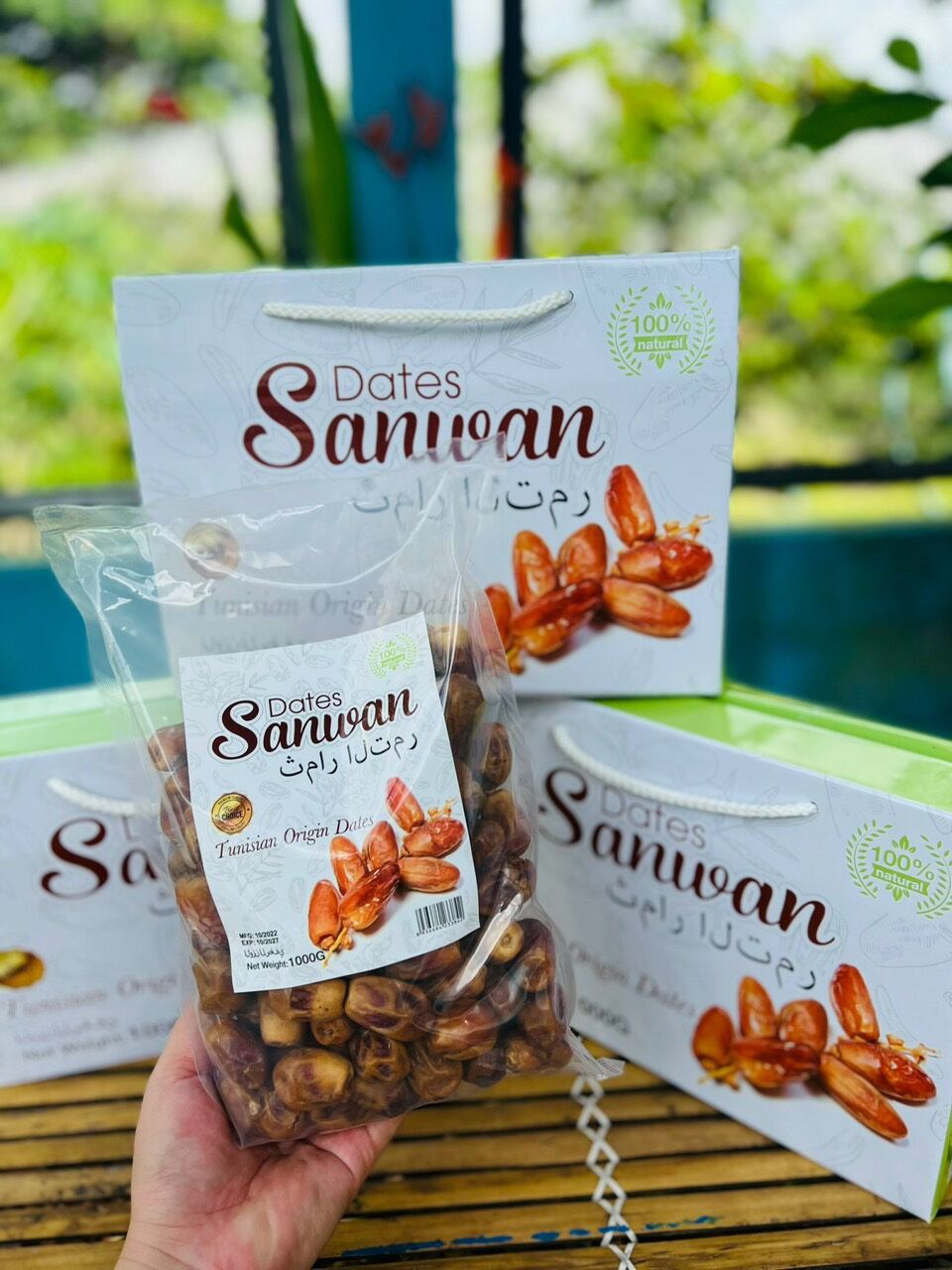 Hộp chà là sanwan 1kg kèm túi xách
