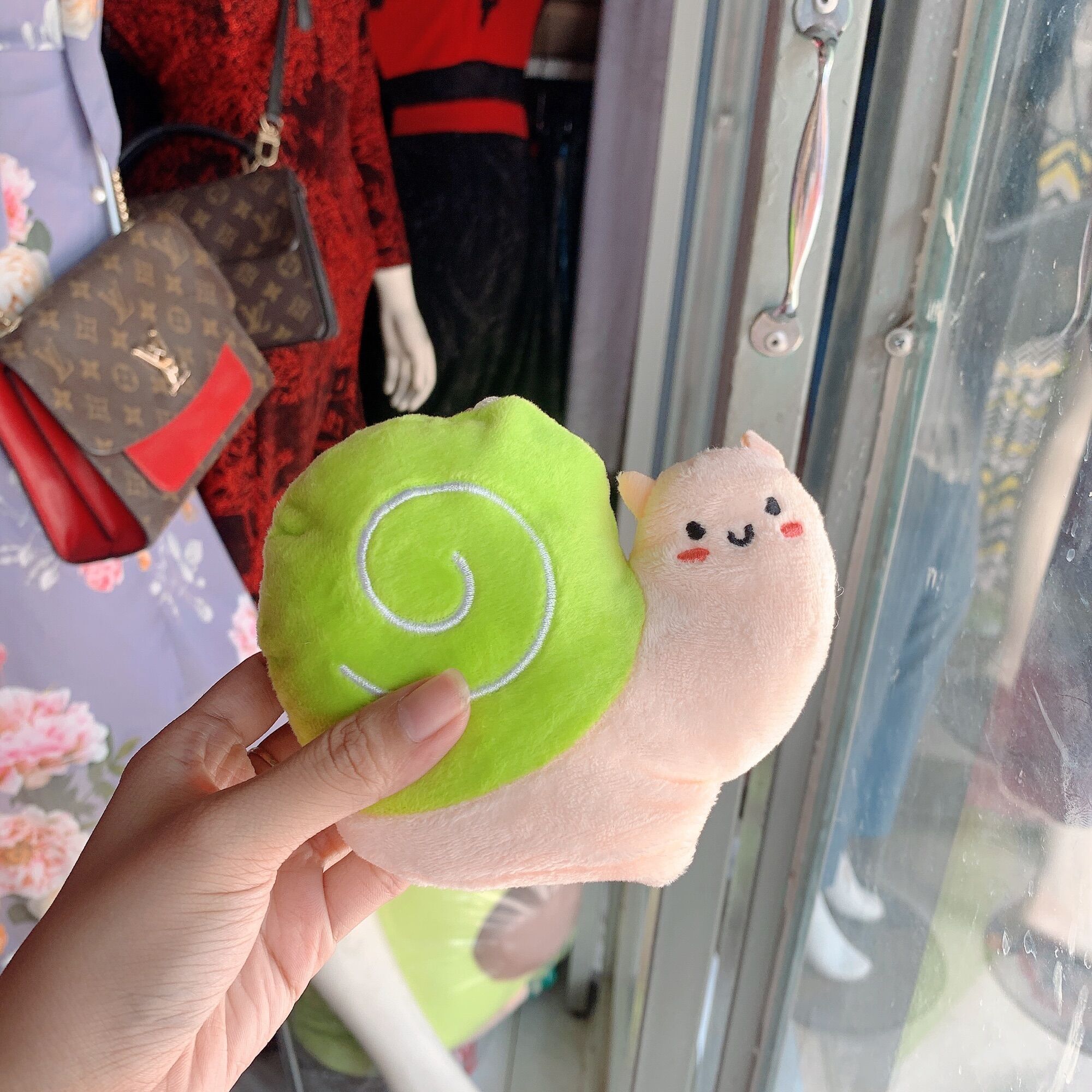 Móc khoá gấu bông miniso lộn 2 mặt