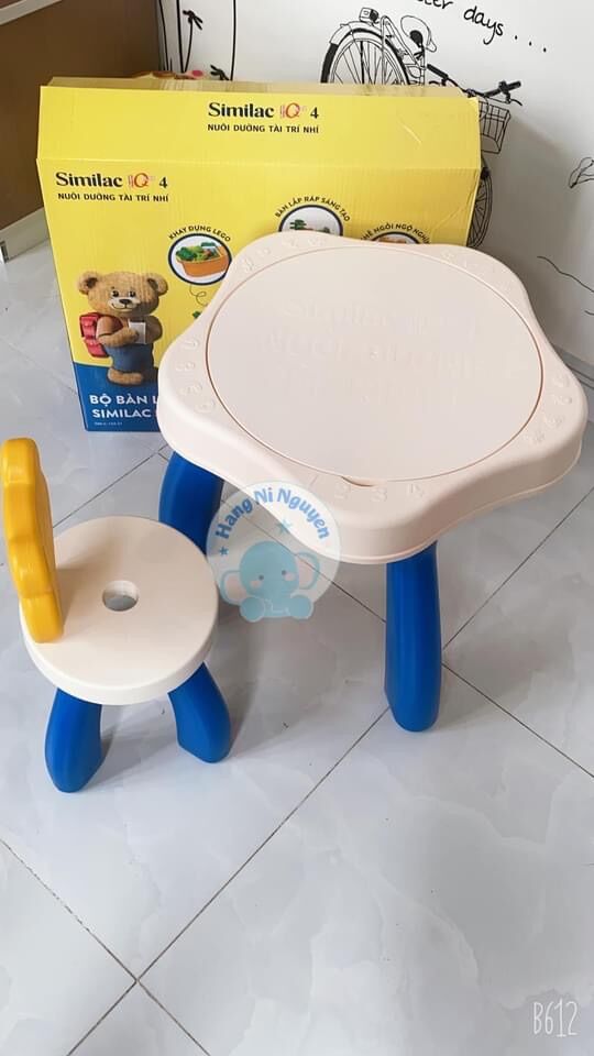 Bộ bàn ghế lego cho bé (HKM Abbott)